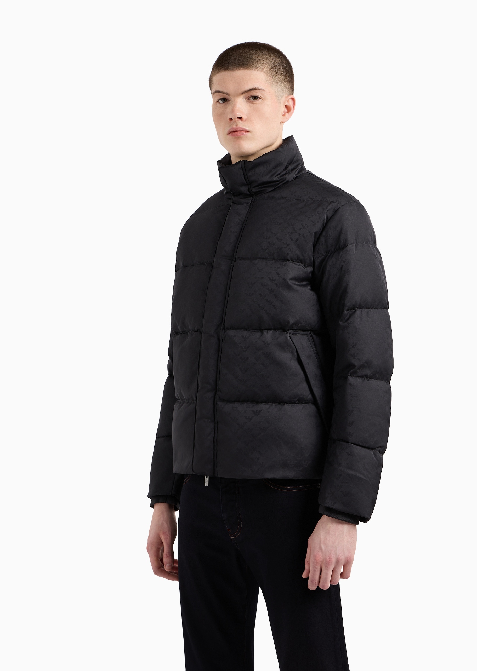 Emporio Armani 男士合身长袖立领纯色拉链羽绒服