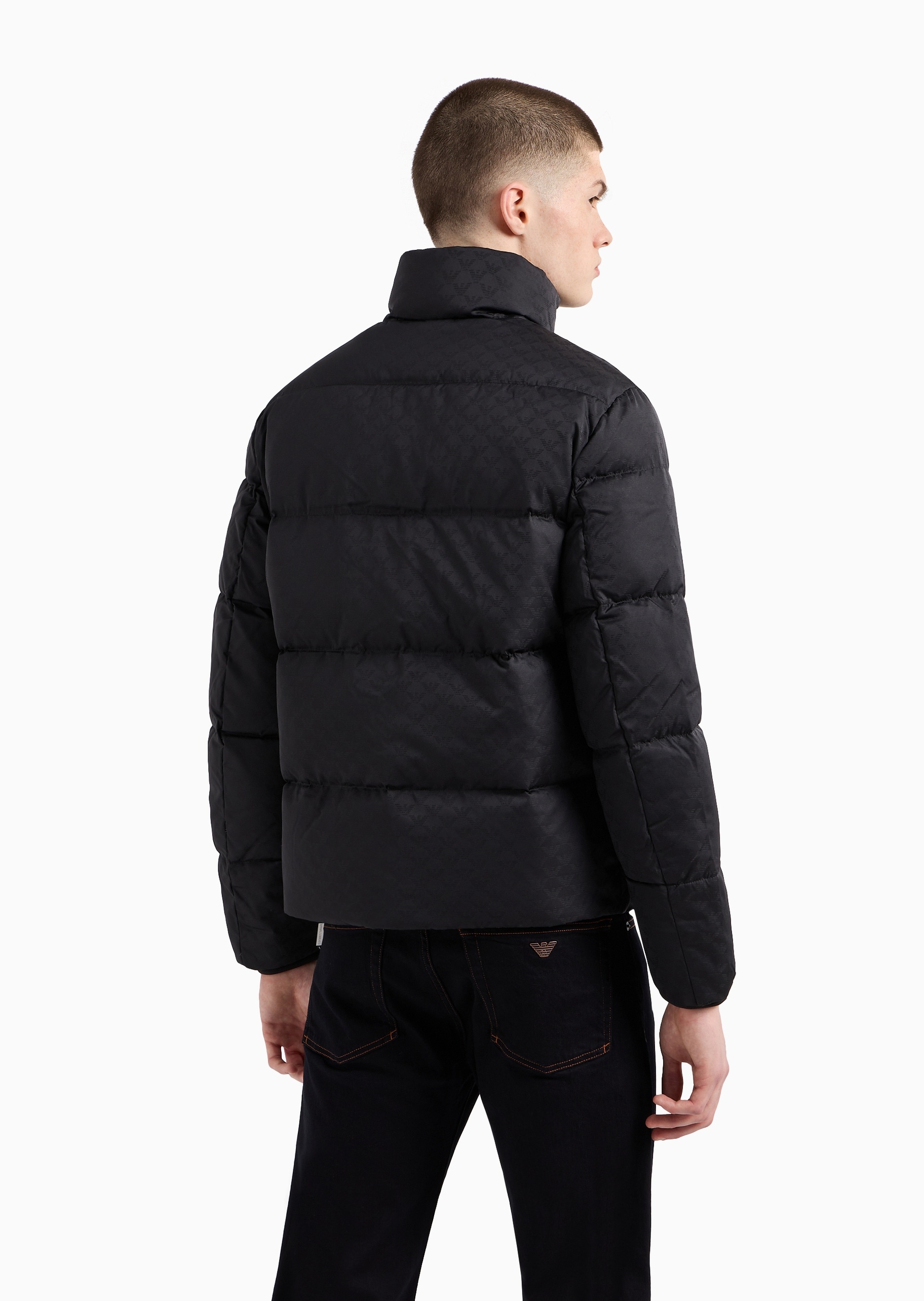 Emporio Armani 男士合身长袖立领纯色拉链羽绒服