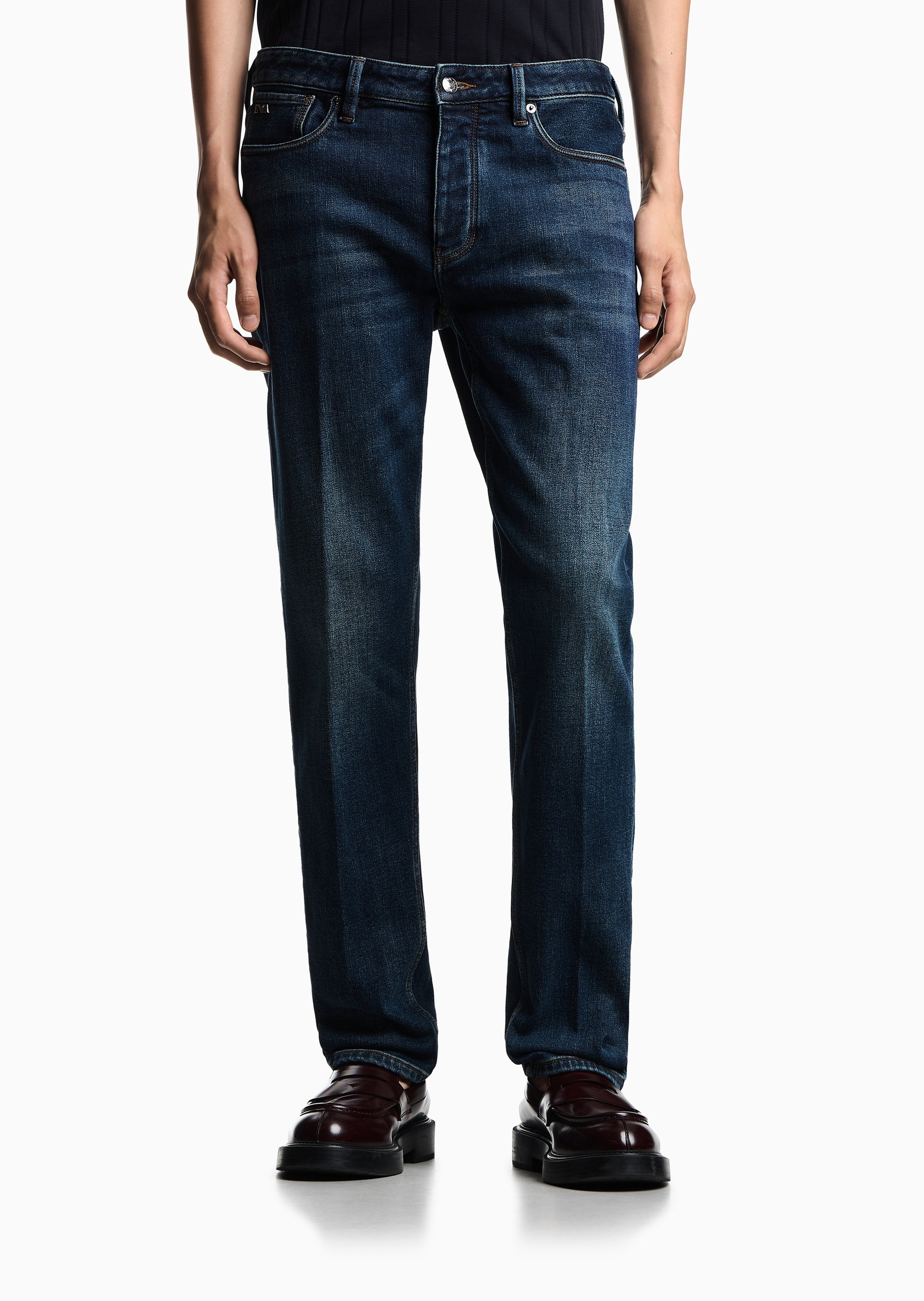 Emporio Armani 男士低腰修身复古做旧微弹牛仔裤