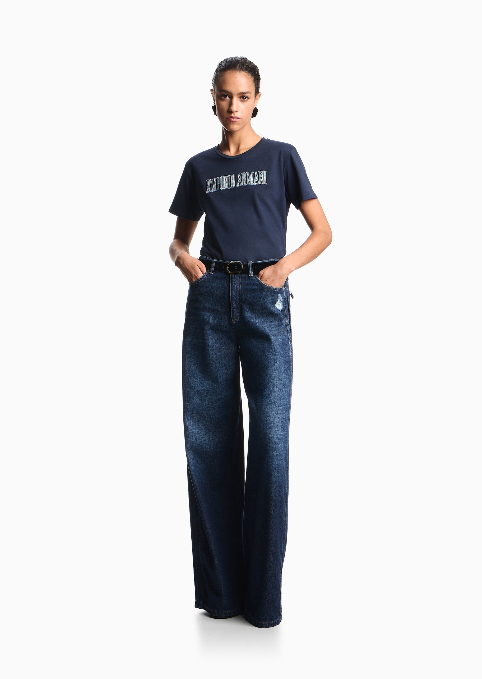 Emporio Armani 女士全棉合身短袖圆领多色刺绣T恤