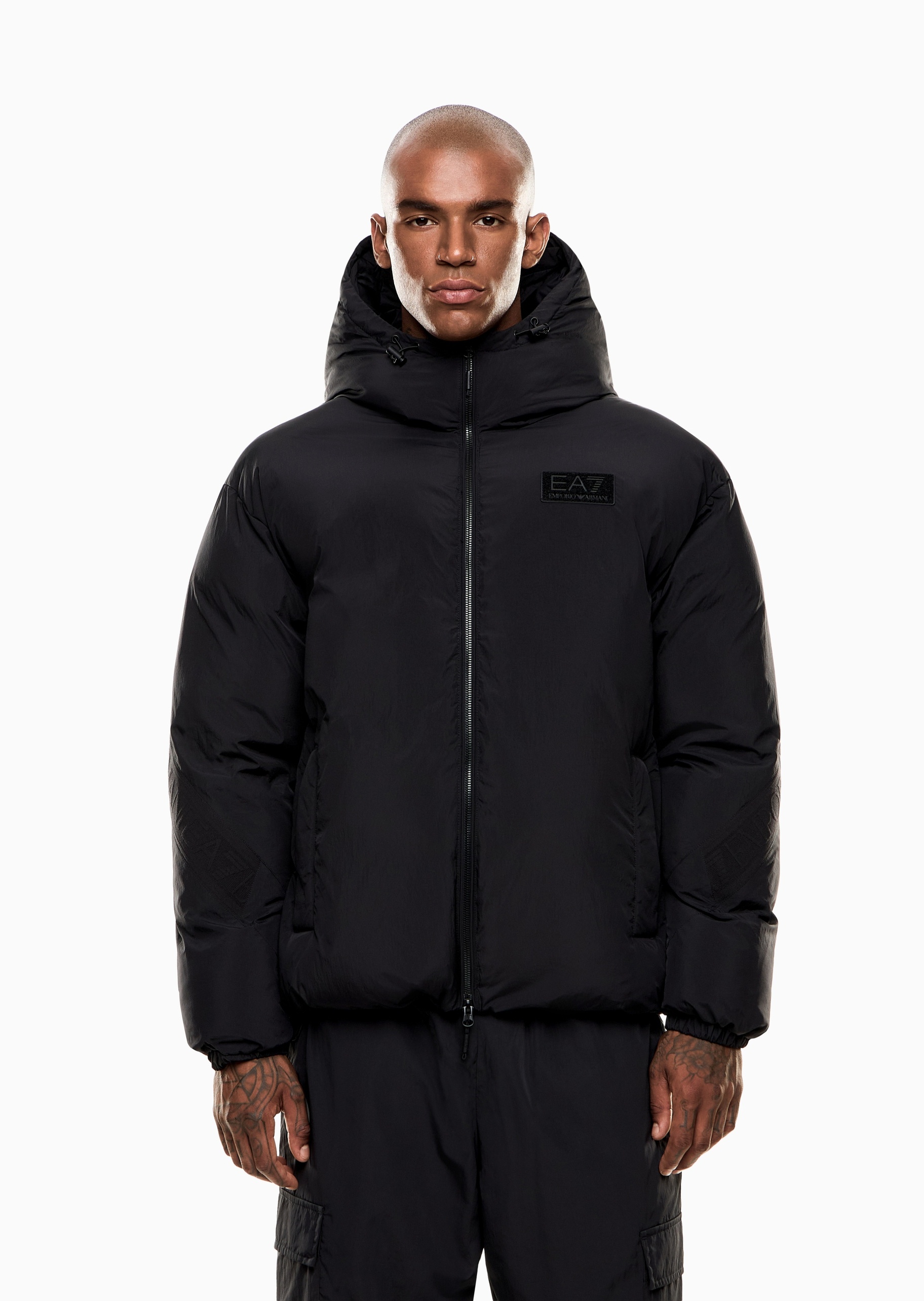 EA7 男士短款加厚长袖连帽拉链门襟标识贴片棉服