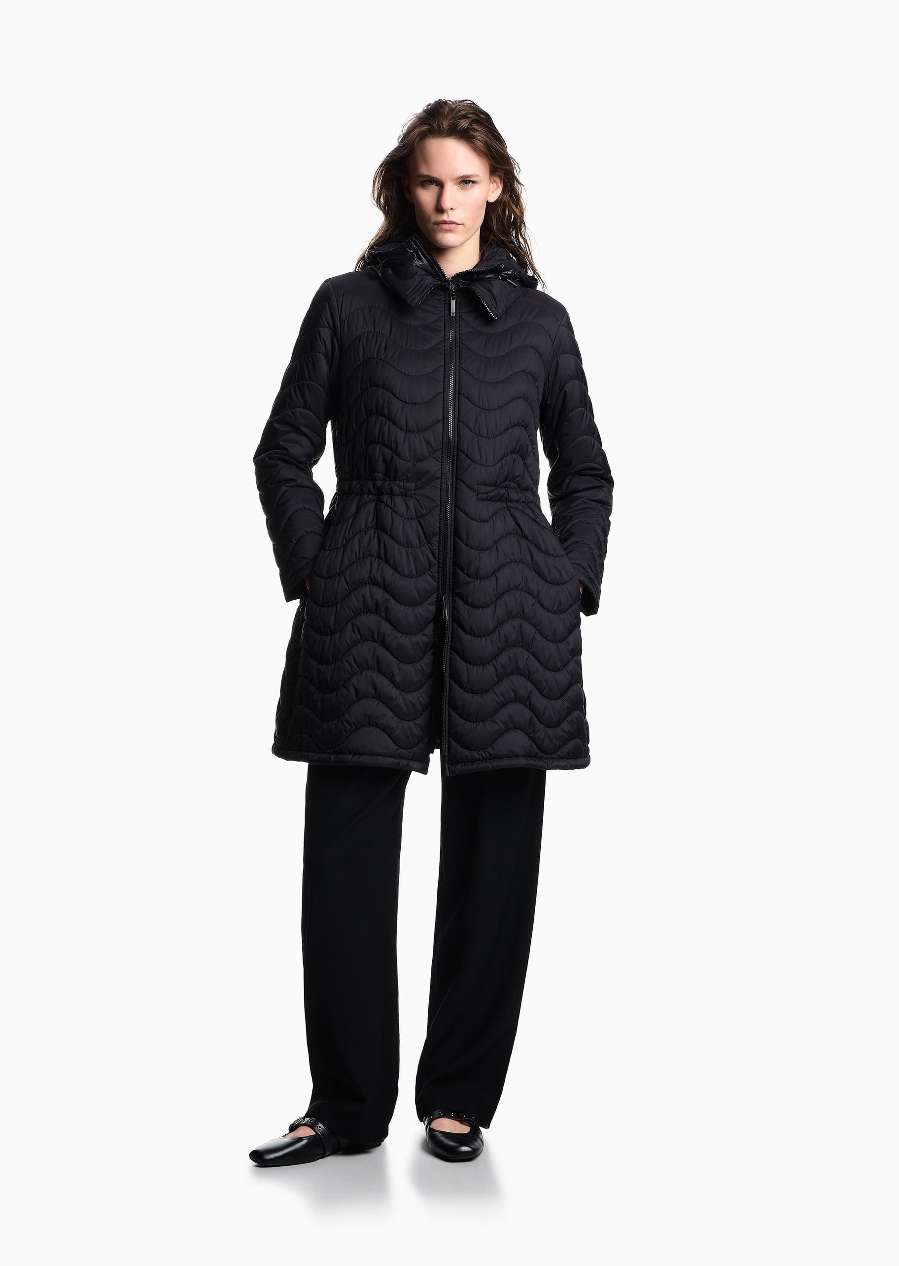 Emporio Armani 女士长袖长款轻薄连帽纯色收腰拉链棉服