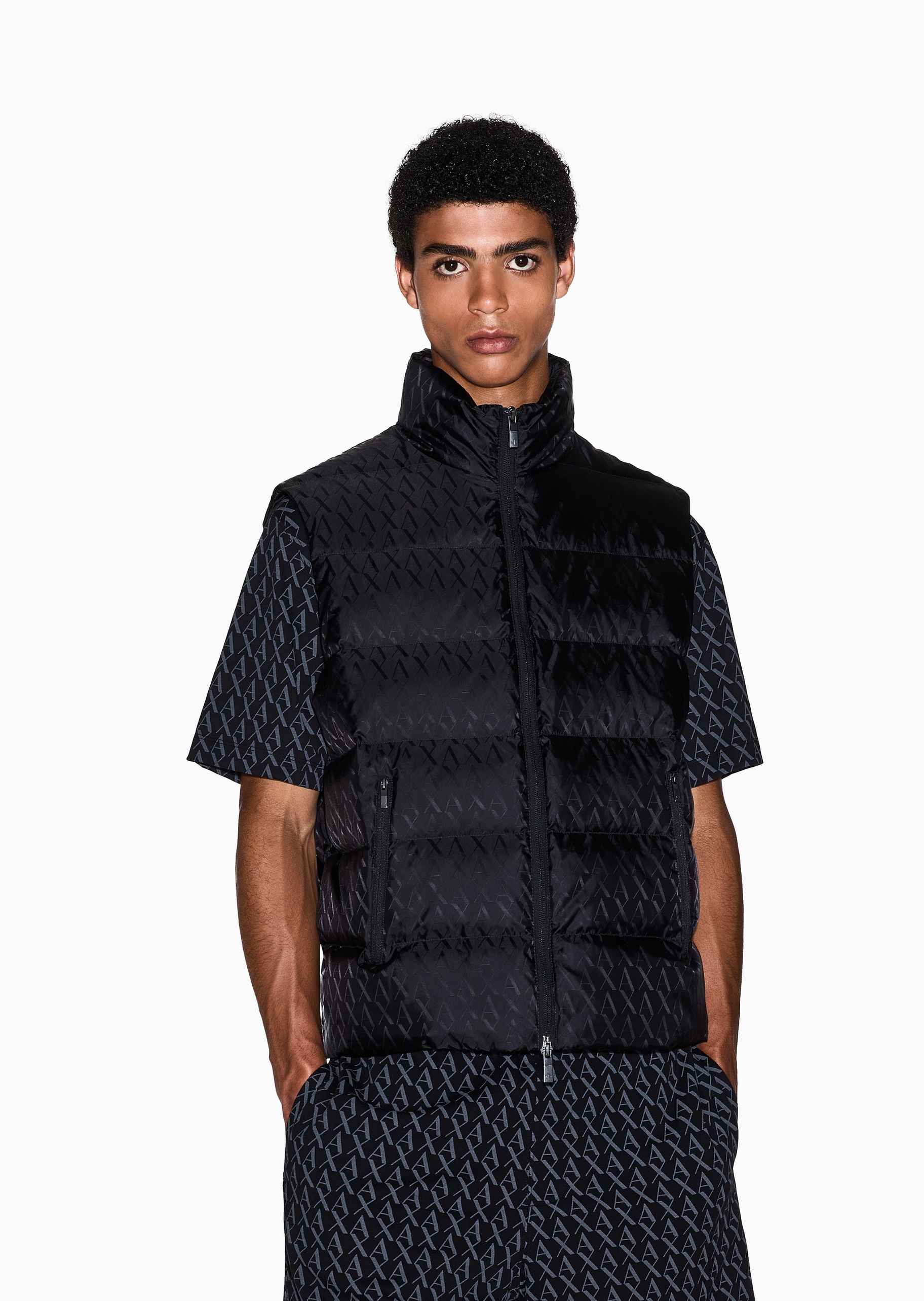 ARMANI EXCHANGE 男士80白鸭绒短款轻薄立领羽绒马甲外套