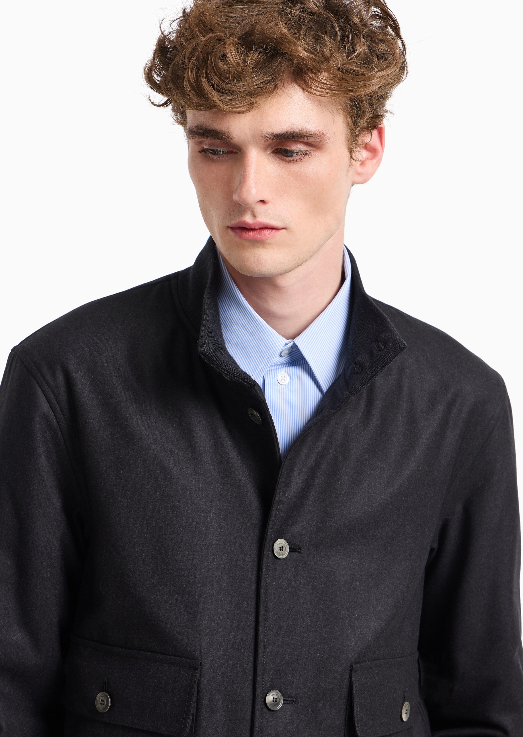 Emporio Armani 男士短款轻薄全绵羊毛长袖立领纽扣门襟棉服