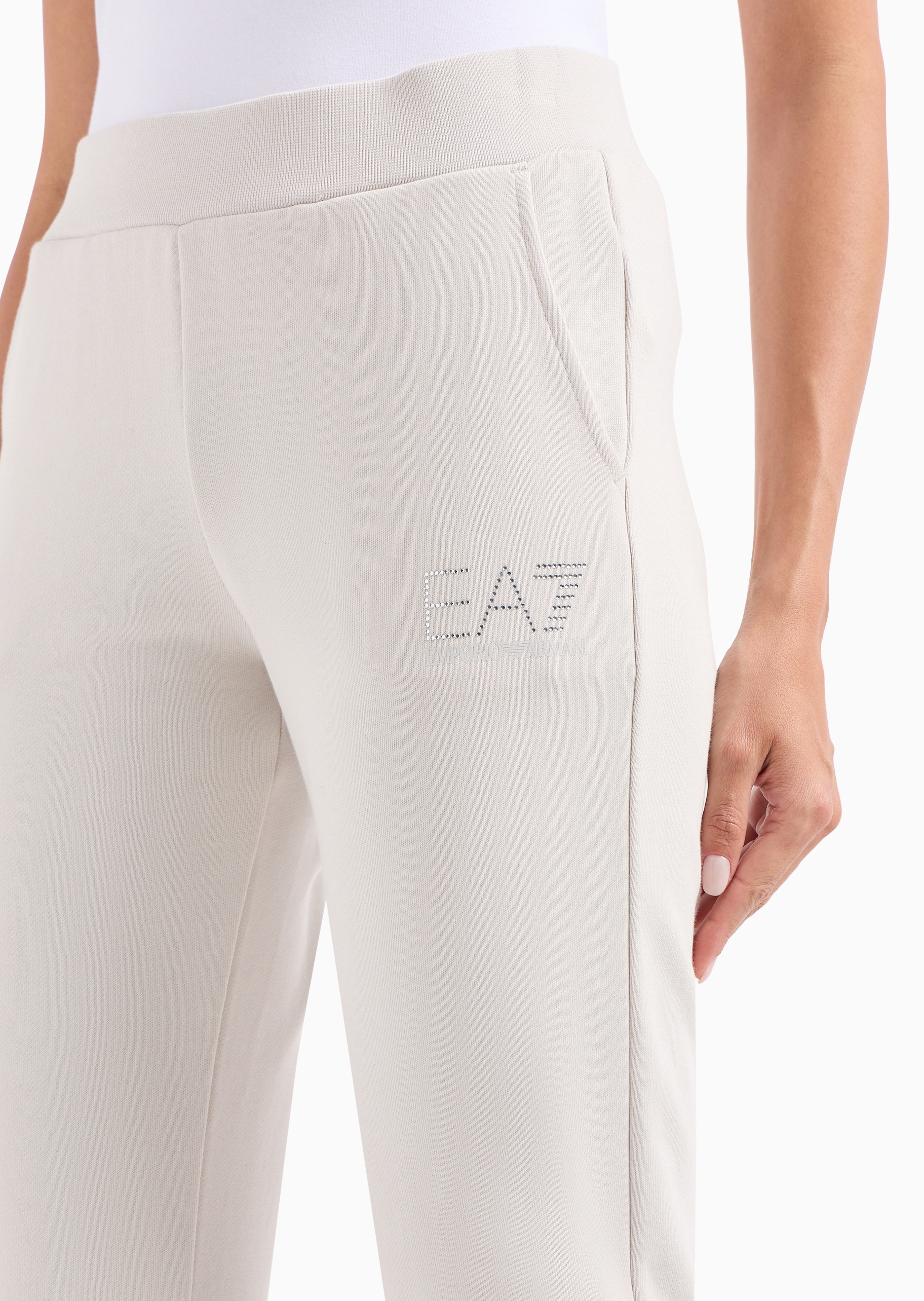 EA7 女士全棉合身松紧腰锥形束脚健身训练卫裤