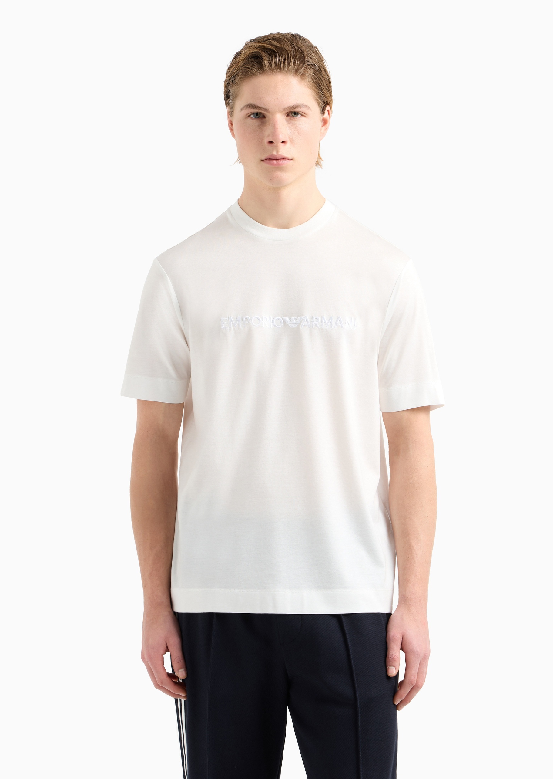 Emporio Armani 男士莱赛尔合身短袖圆领正肩刺绣T恤