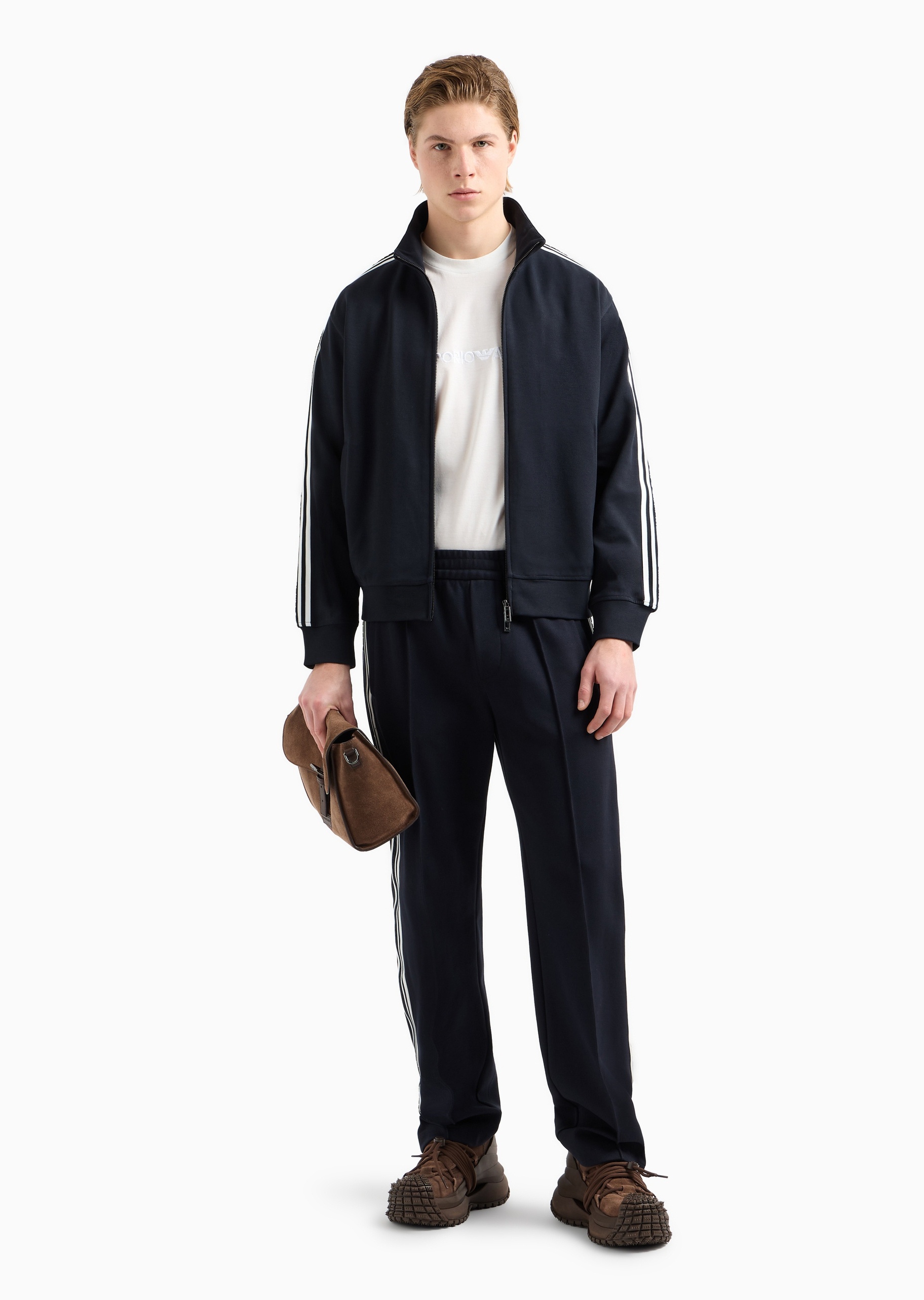 Emporio Armani 男士莱赛尔合身短袖圆领正肩刺绣T恤