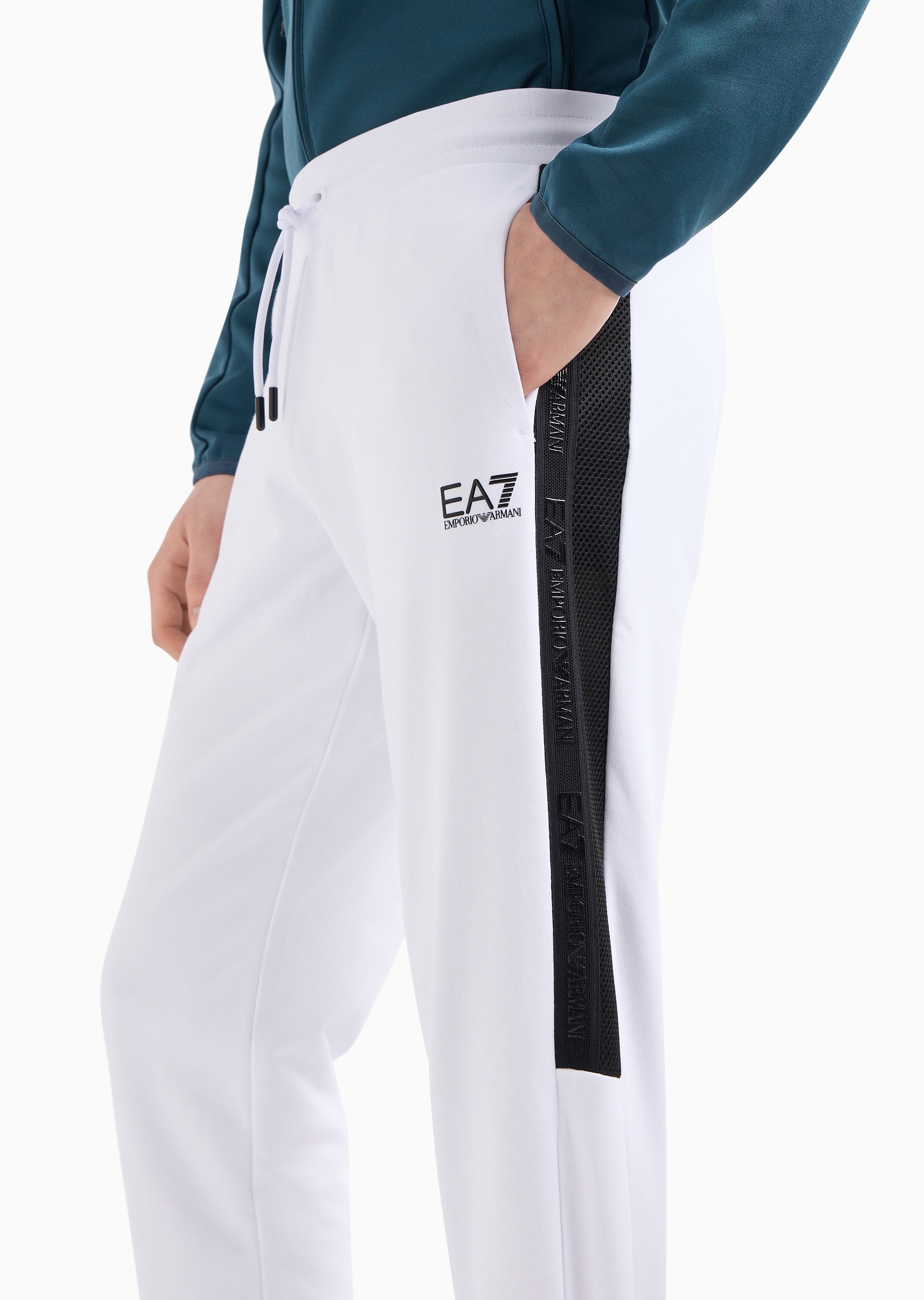 EA7 男士全棉宽松系带腰长款束脚饰带健身卫裤
