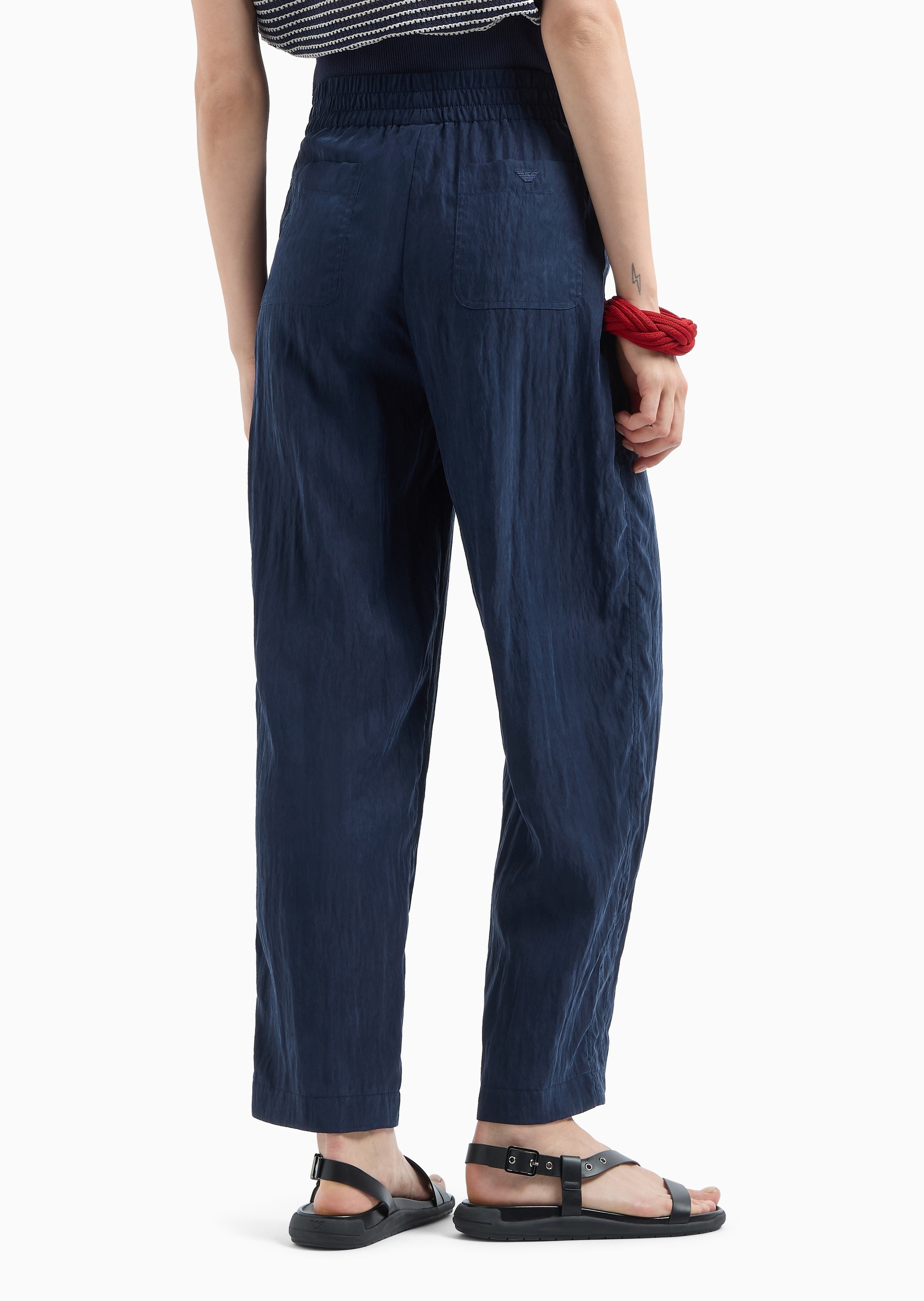 Emporio Armani 女士宽松长款直筒褶皱感纯色休闲裤