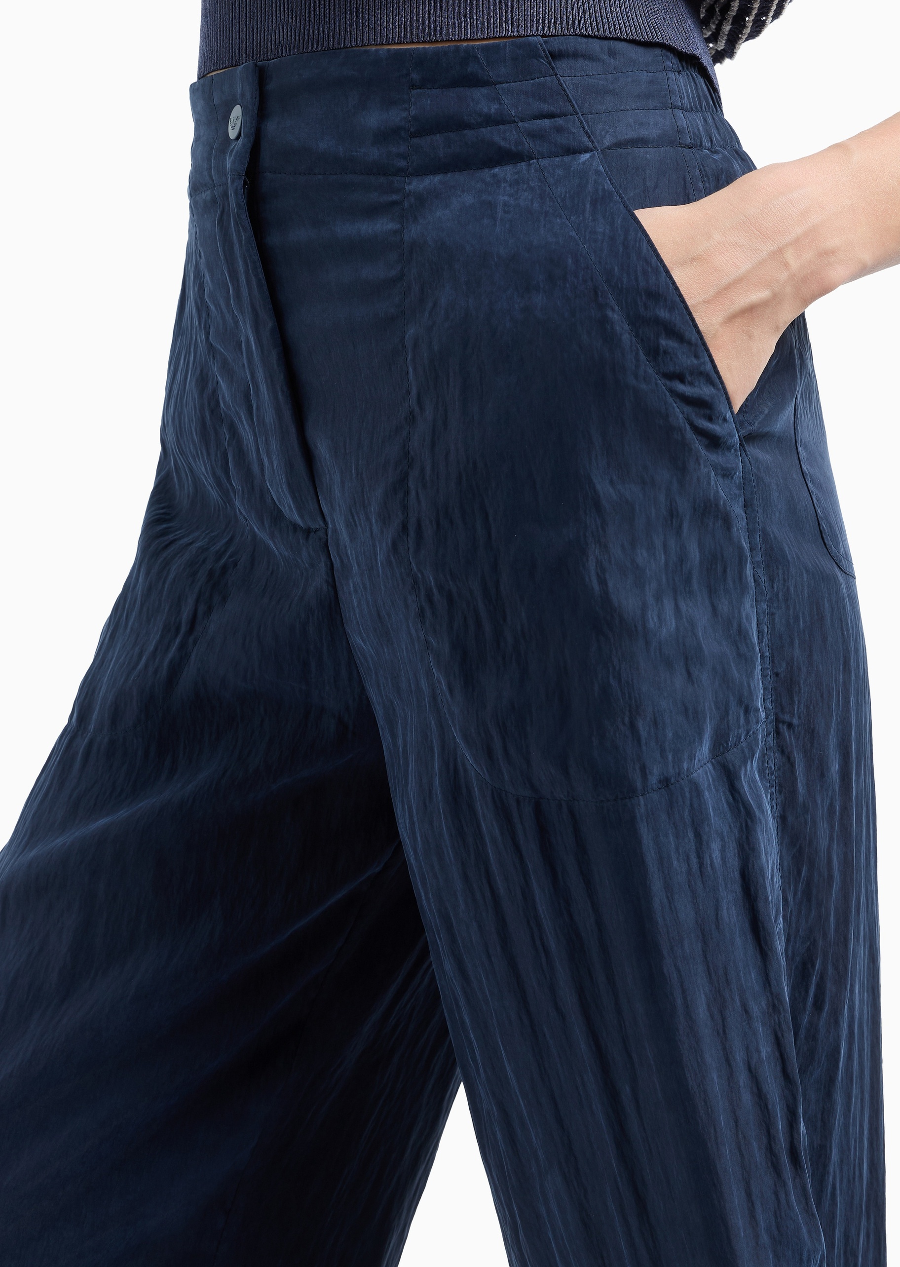 Emporio Armani 女士宽松长款直筒褶皱感纯色休闲裤