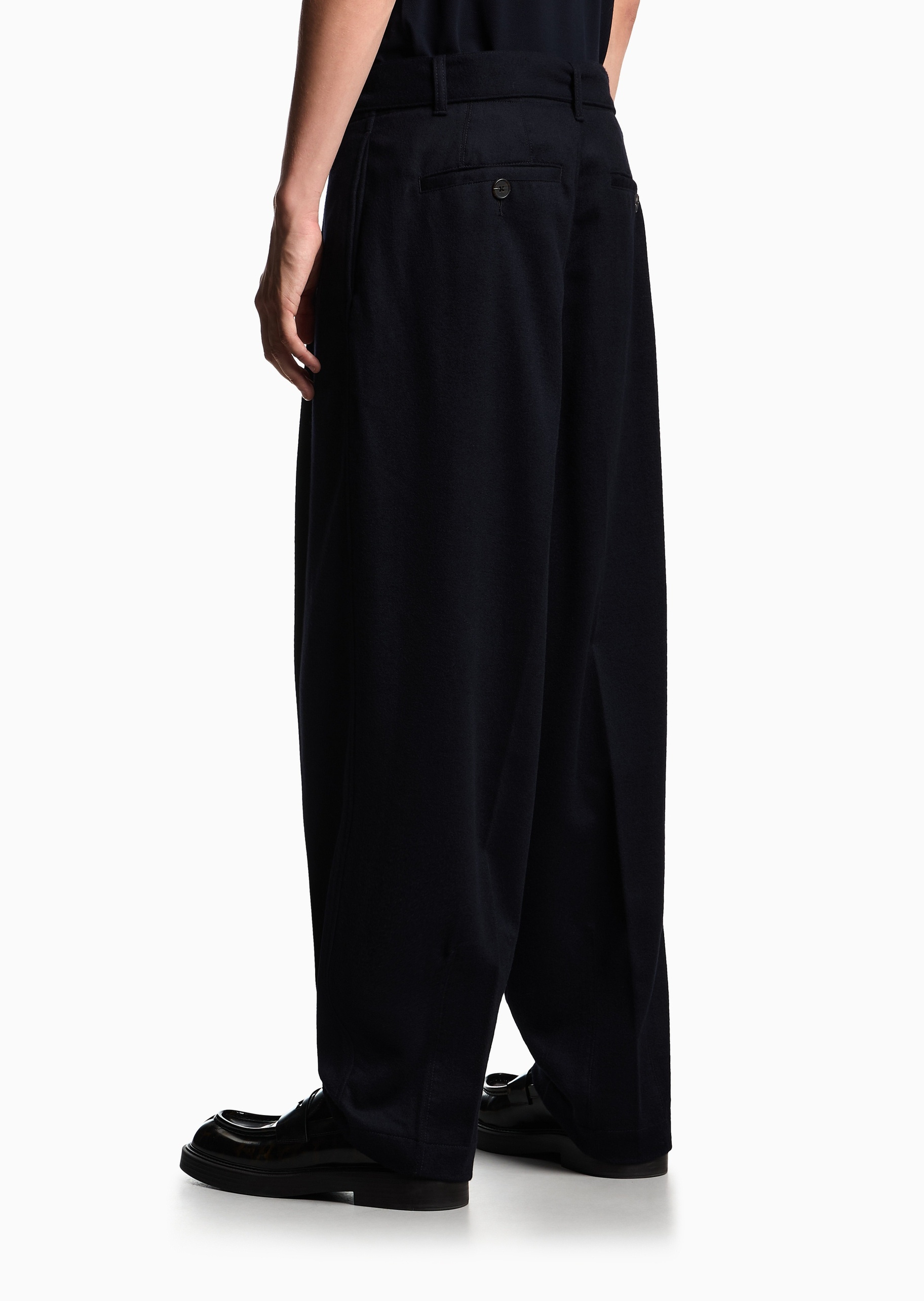 Emporio Armani 易烊千玺同款男士宽松绵羊毛秀场同款休闲裤