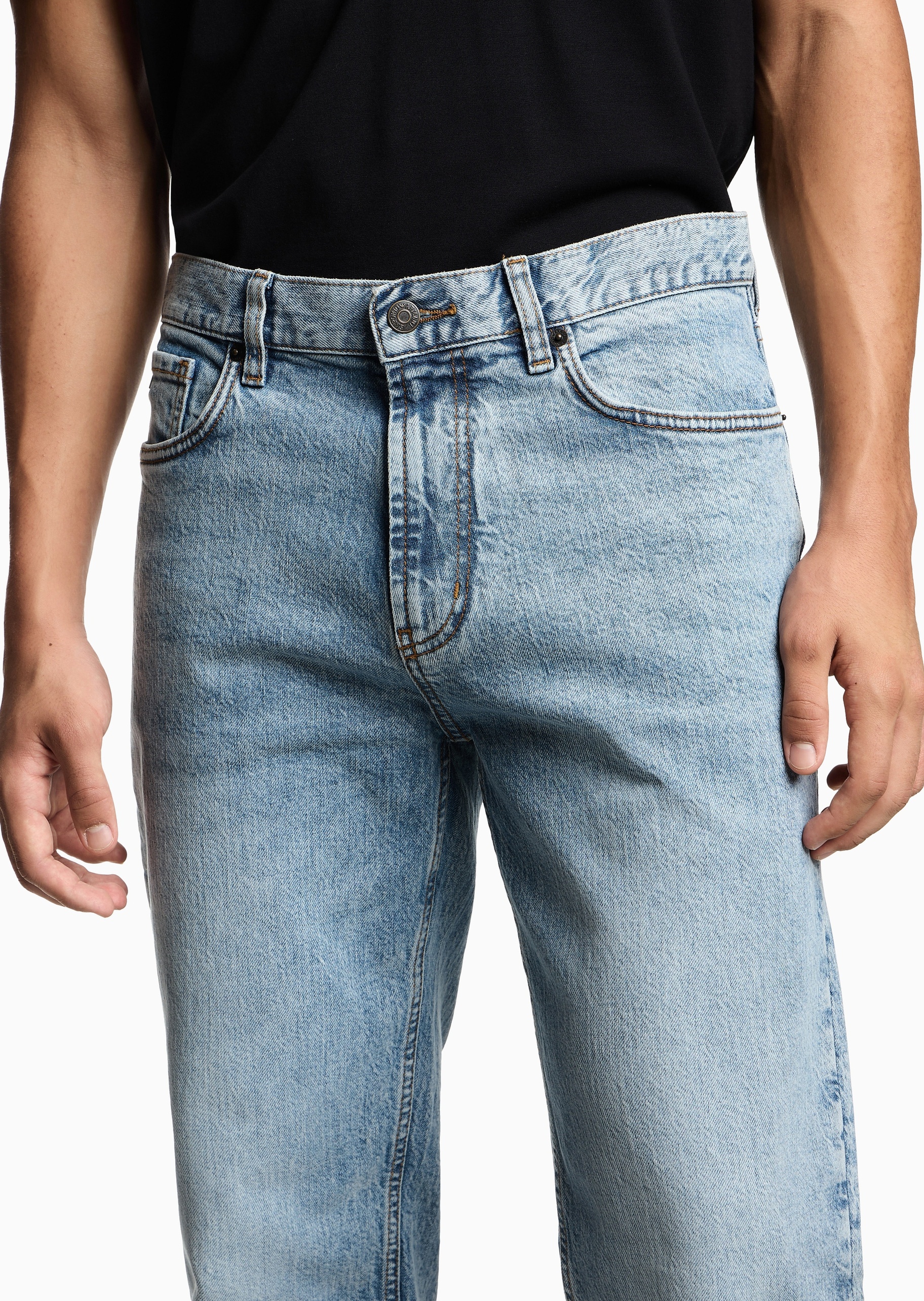 Emporio Armani 男士中腰直筒复古纯棉水洗牛仔裤