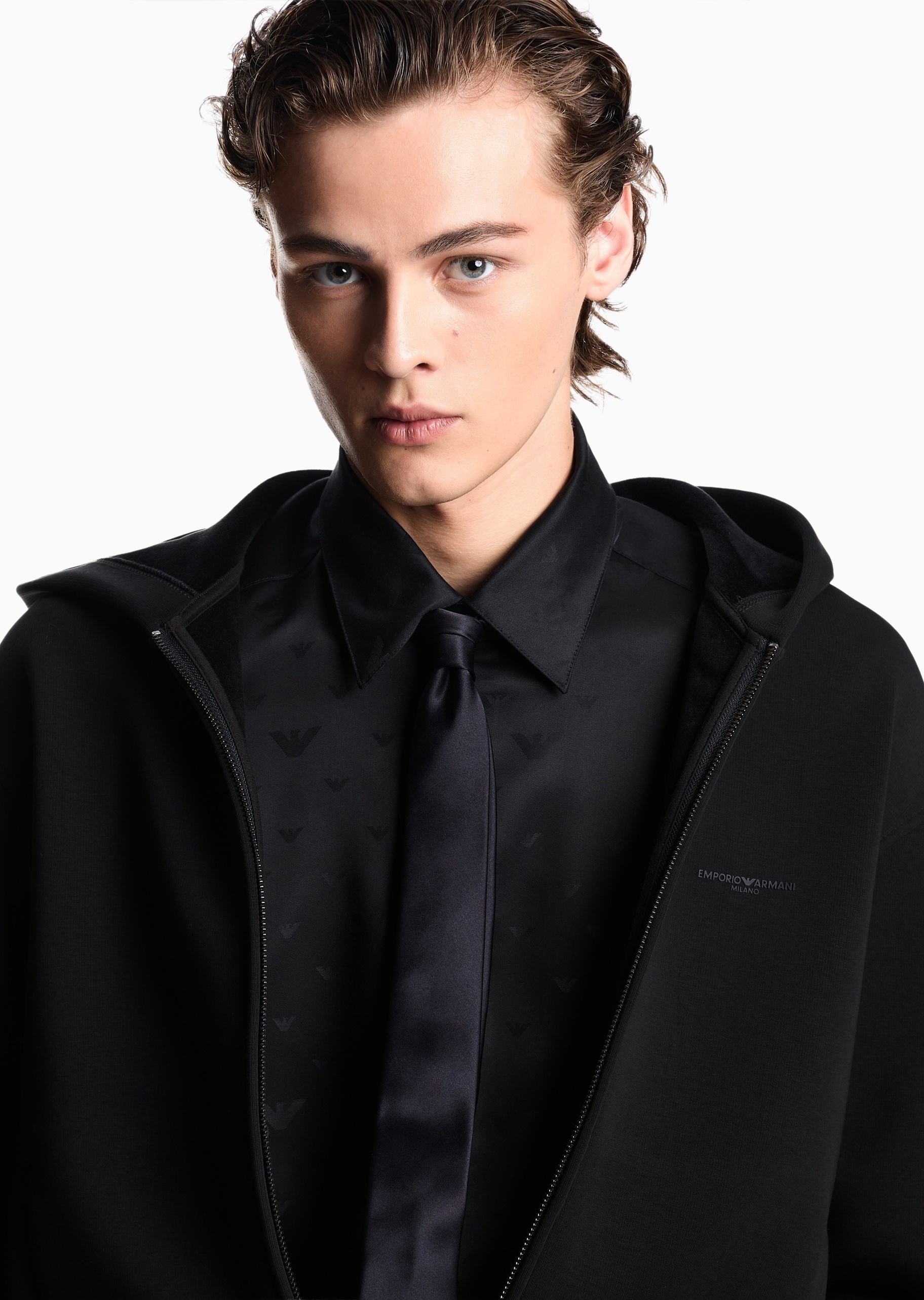 Emporio Armani 男士莱赛尔长袖翻领通体鹰标老花衬衫