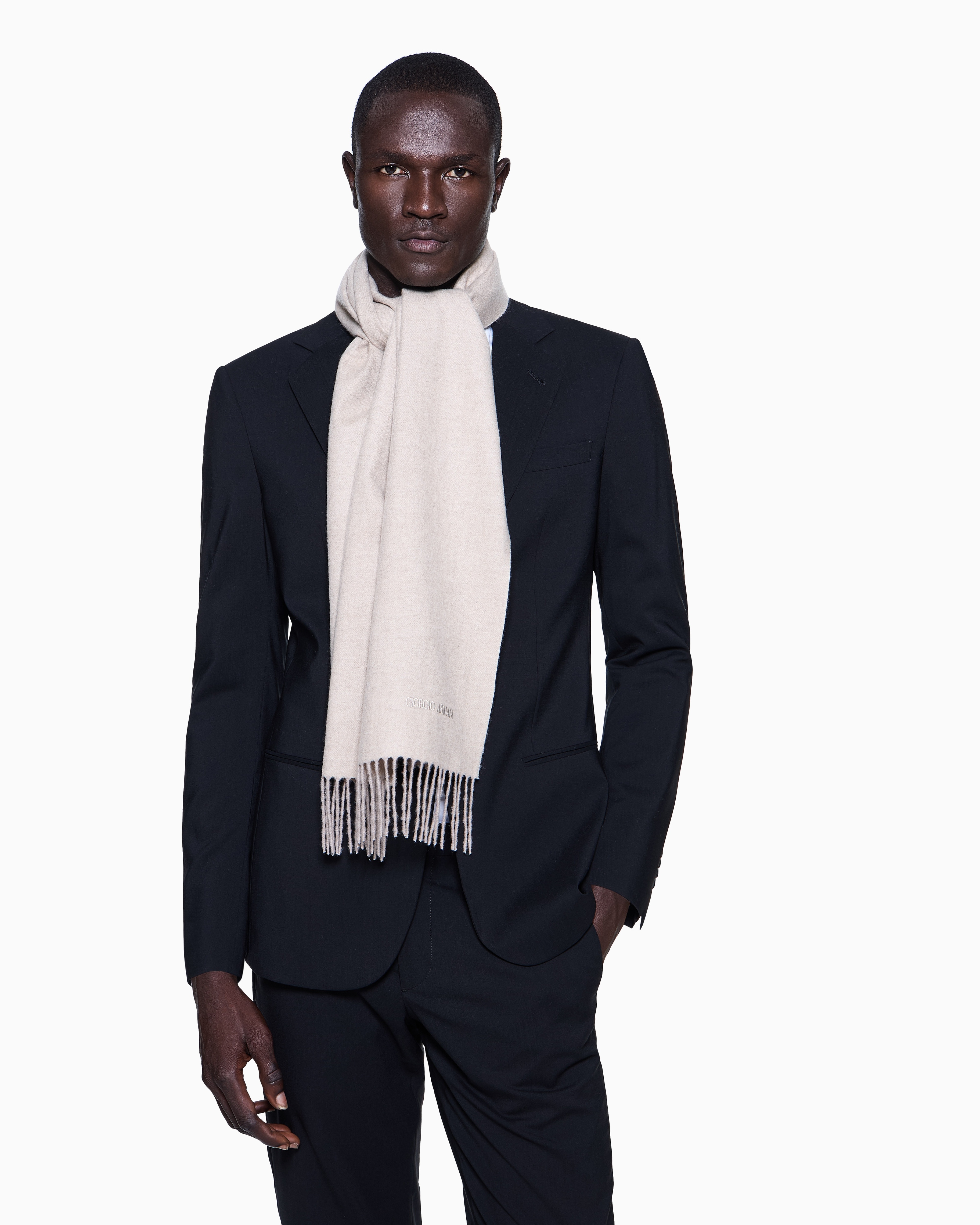 Giorgio Armani 男士山羊绒保暖纯色流苏刺绣商务休闲围巾