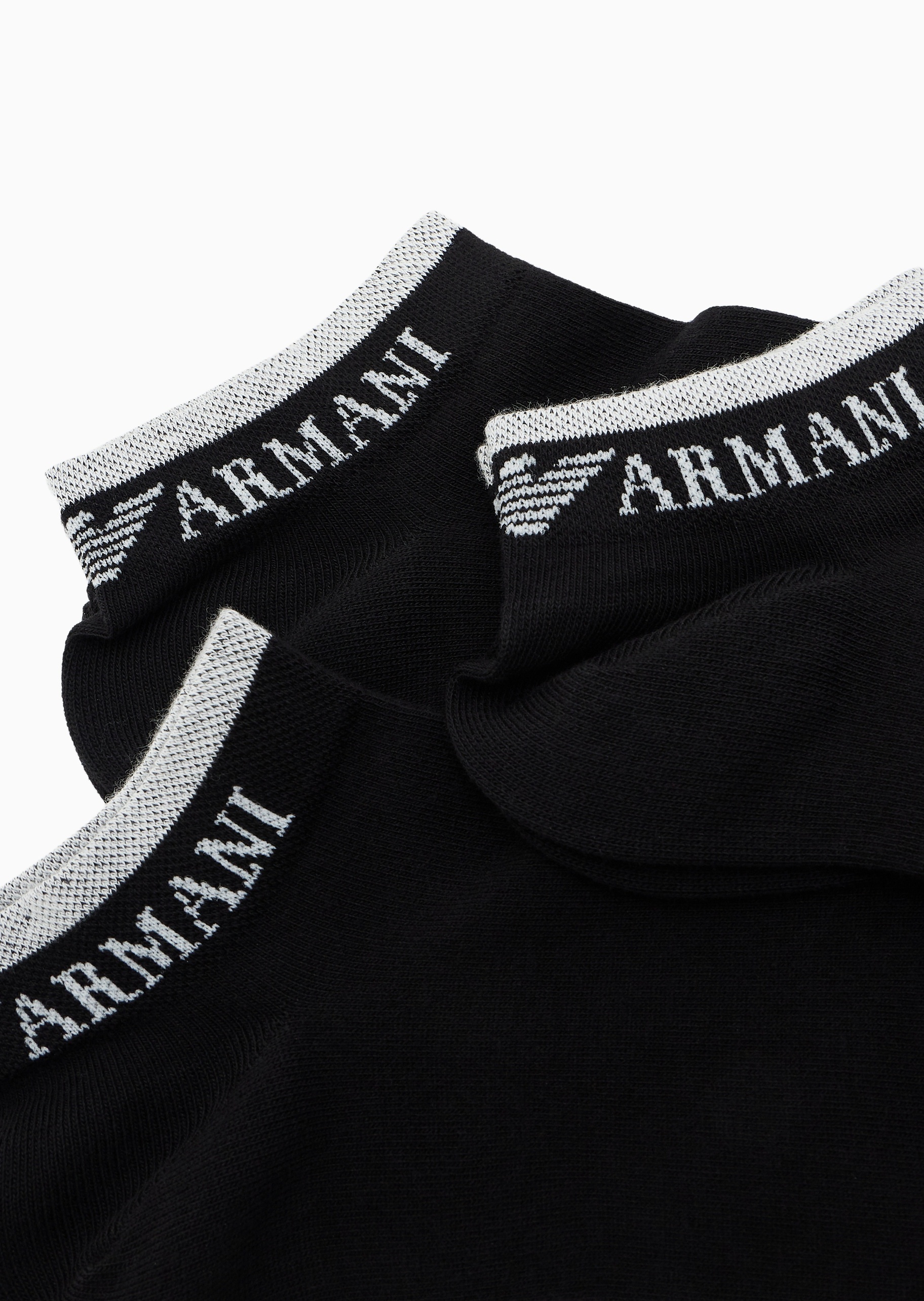 Emporio Armani 女士三双装提花标识耐穿运动船袜短棉袜