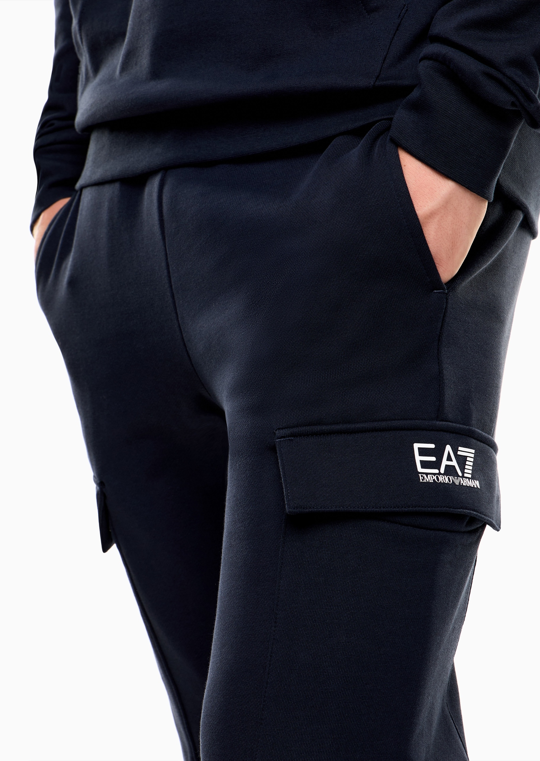 EA7 男士工装锥形束脚微弹户外健身训练运动卫裤