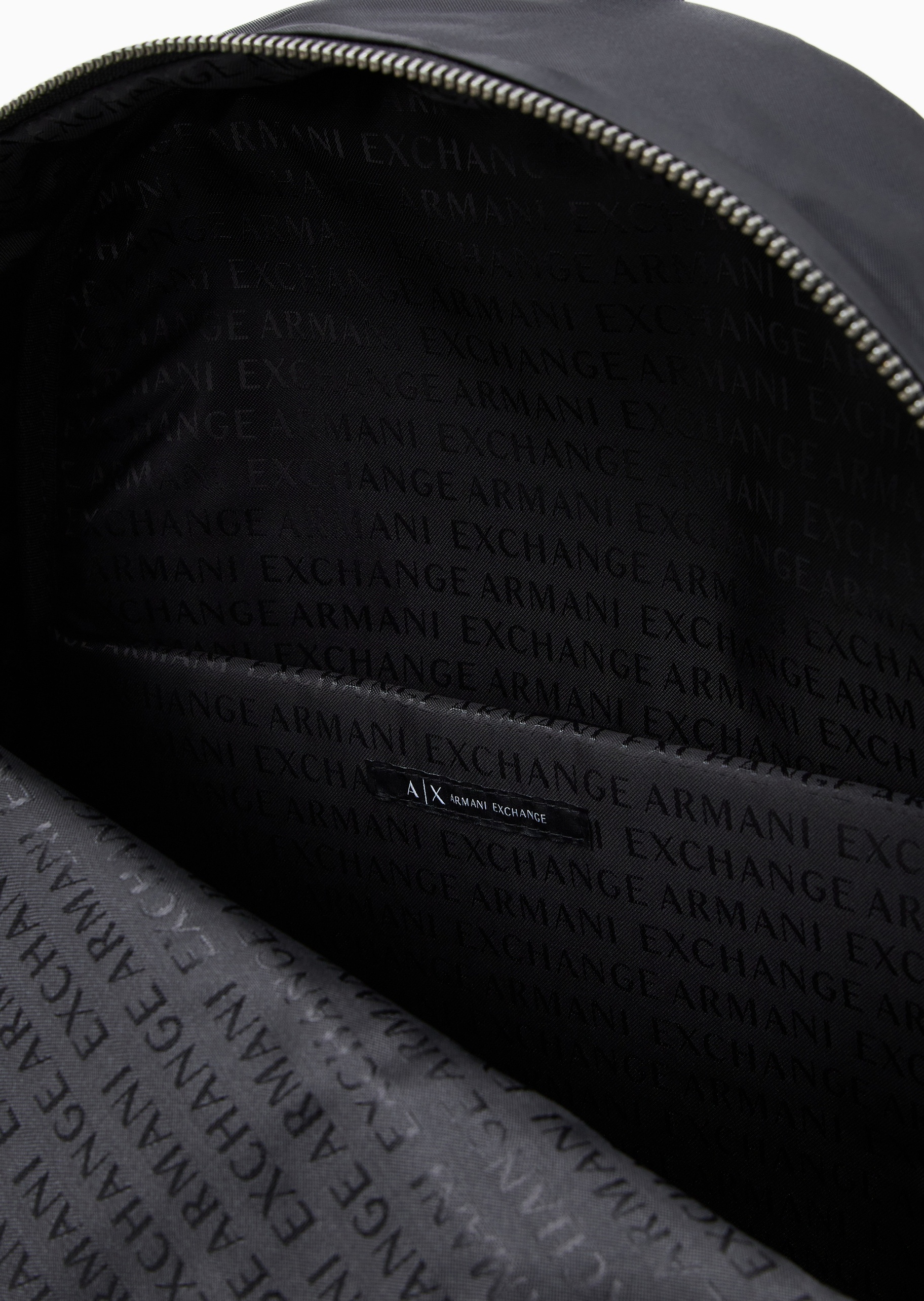 ARMANI EXCHANGE 男士拉链圆形可调节大容量手提双肩包