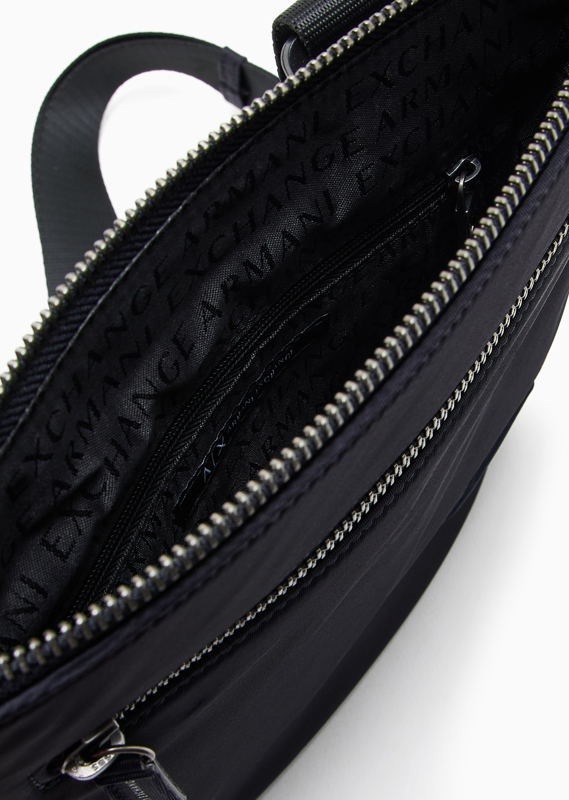 ARMANI EXCHANGE 男士商务通勤休闲单肩斜挎邮差包