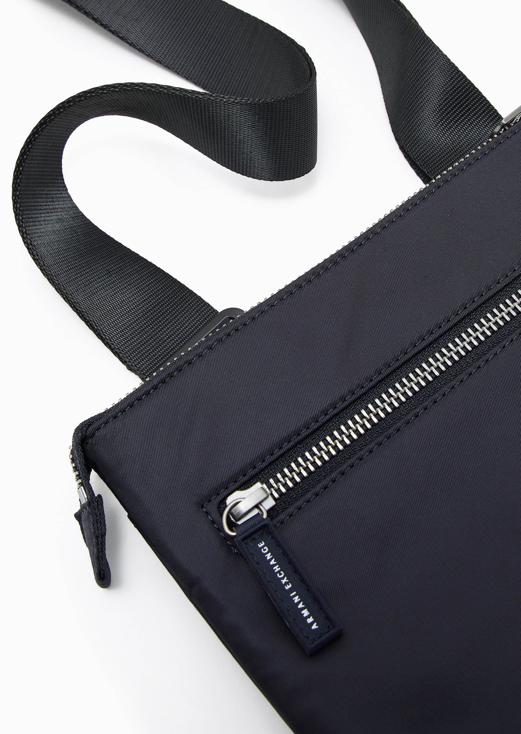 ARMANI EXCHANGE 男士商务通勤休闲单肩斜挎邮差包