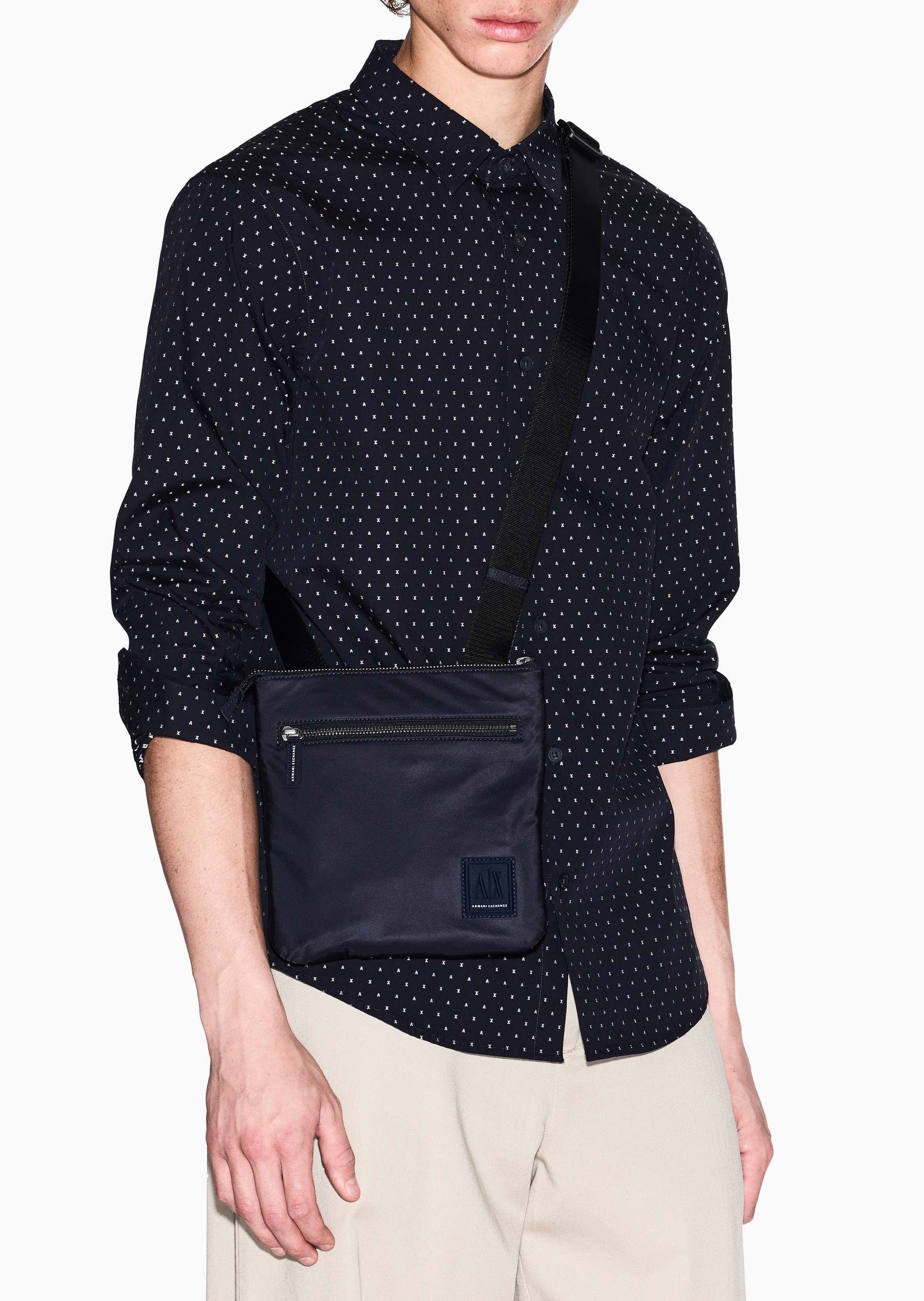 ARMANI EXCHANGE 男士商务通勤休闲单肩斜挎邮差包