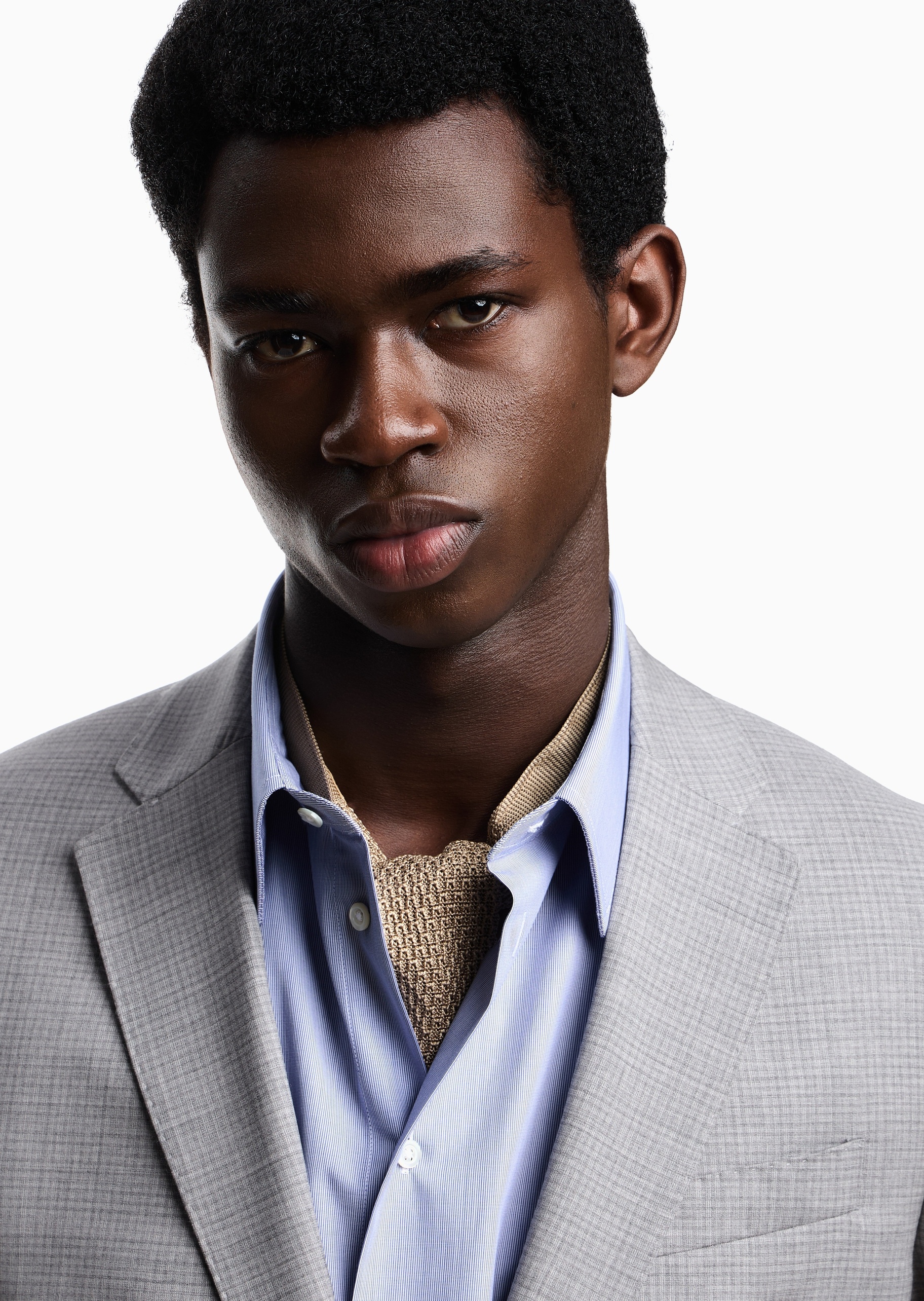 Emporio Armani 男士全棉长袖翻领细条纹纯色衬衫