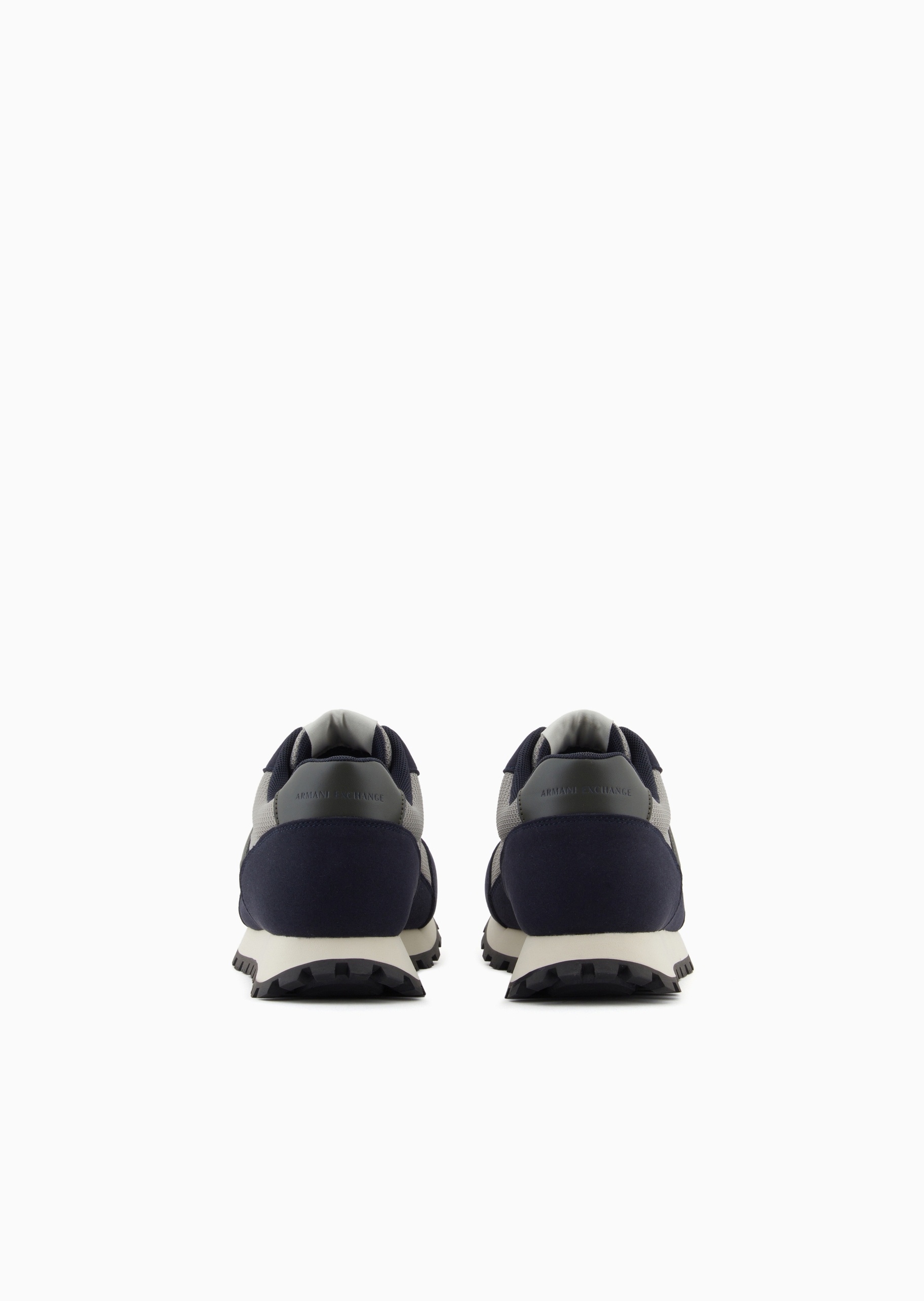 ARMANI EXCHANGE 男士系带低帮字母贴片复古跑步休闲鞋