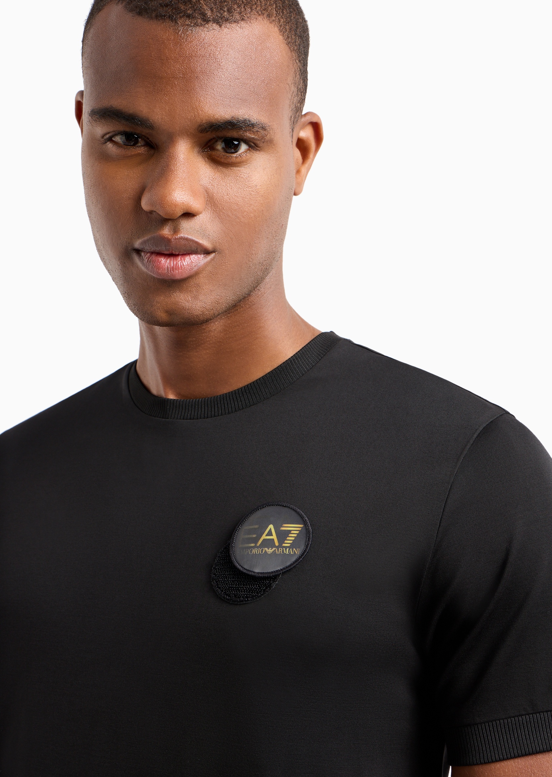 EA7 男士弹力合身短袖圆领运动健身训练T恤