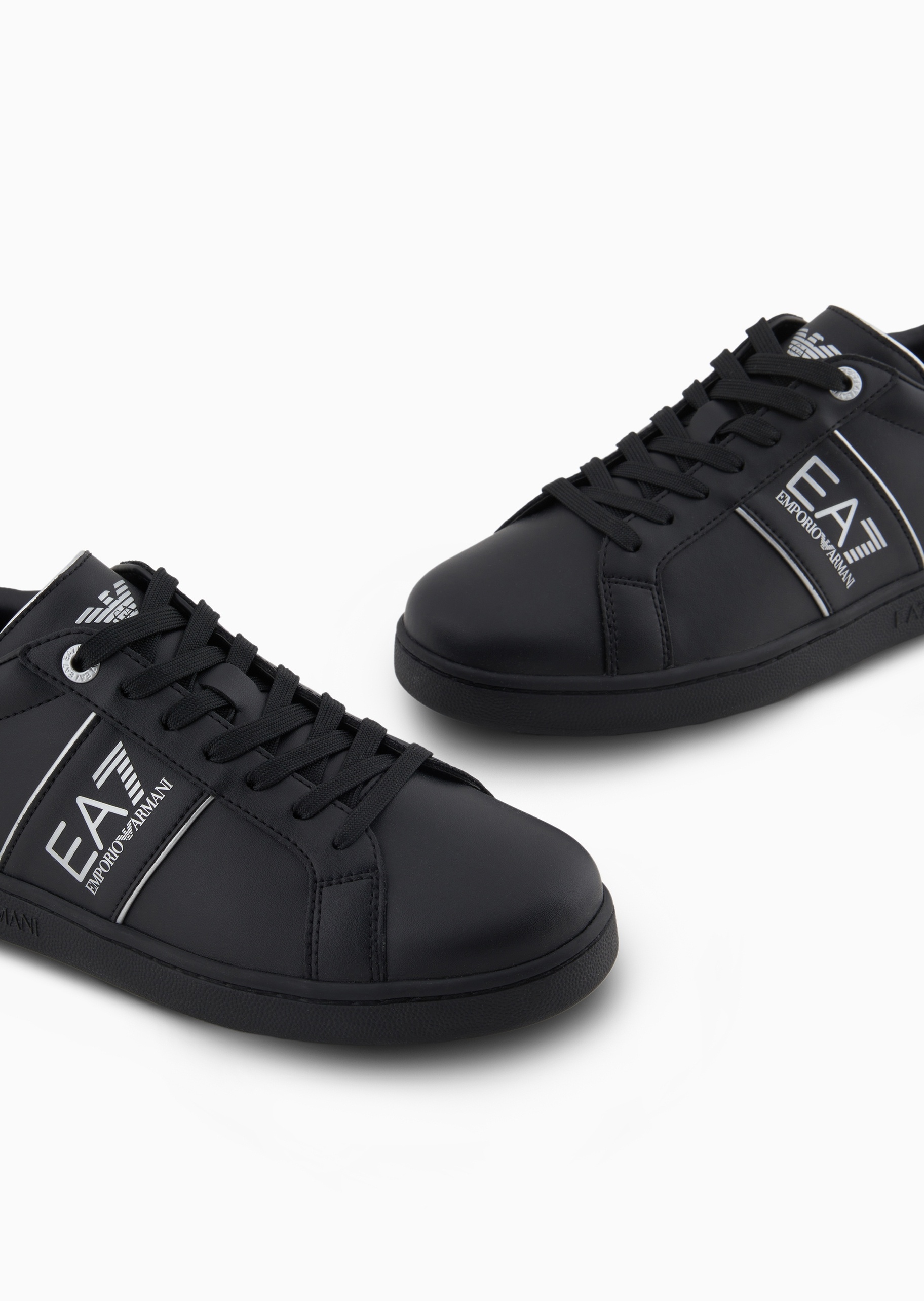 EA7 男女情侣轻户外绑带低帮休闲运动板鞋