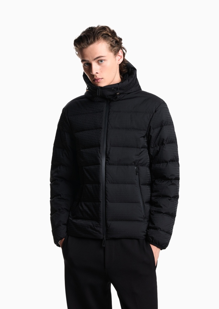 Emporio Armani 男士长袖连帽通体提花标识羽绒服
