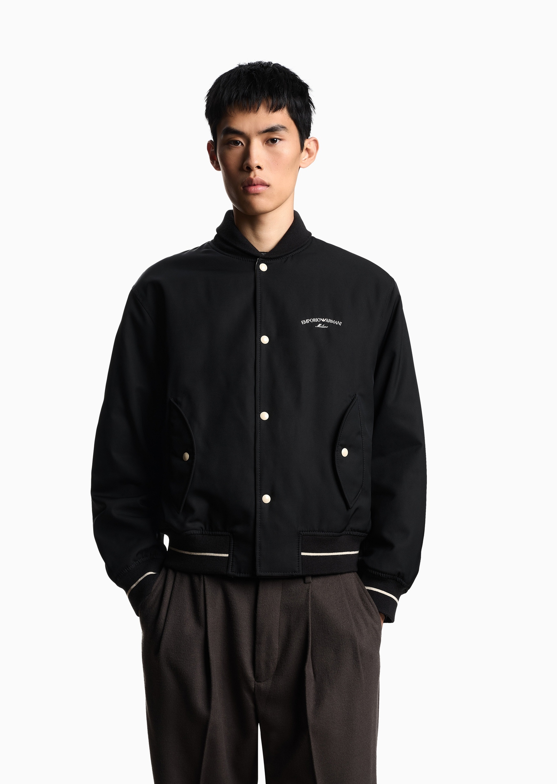 Emporio Armani 男士短款轻薄长袖棒球领刺绣飞行员棉服