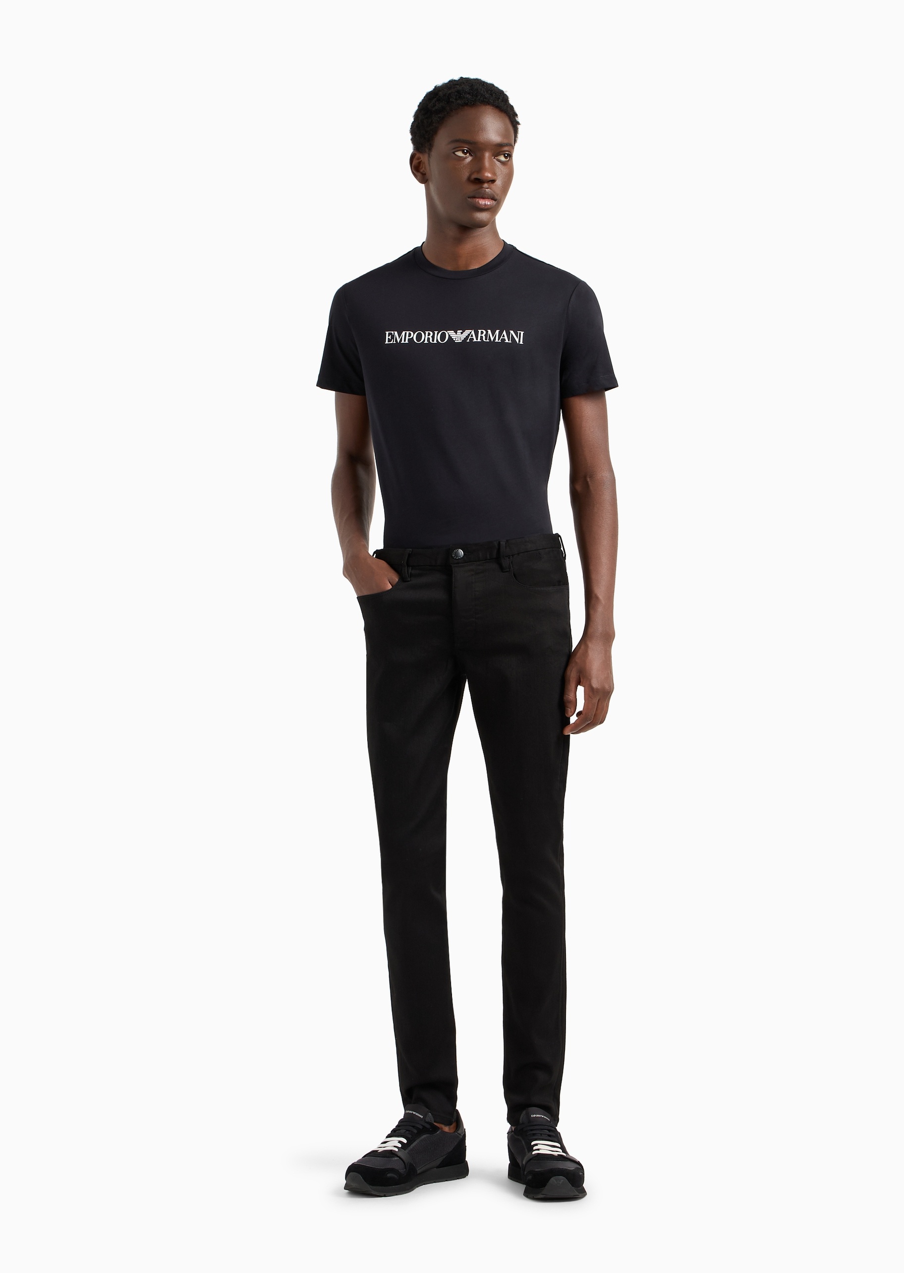 Emporio Armani 男士纯棉合身短袖圆领徽标印花T恤