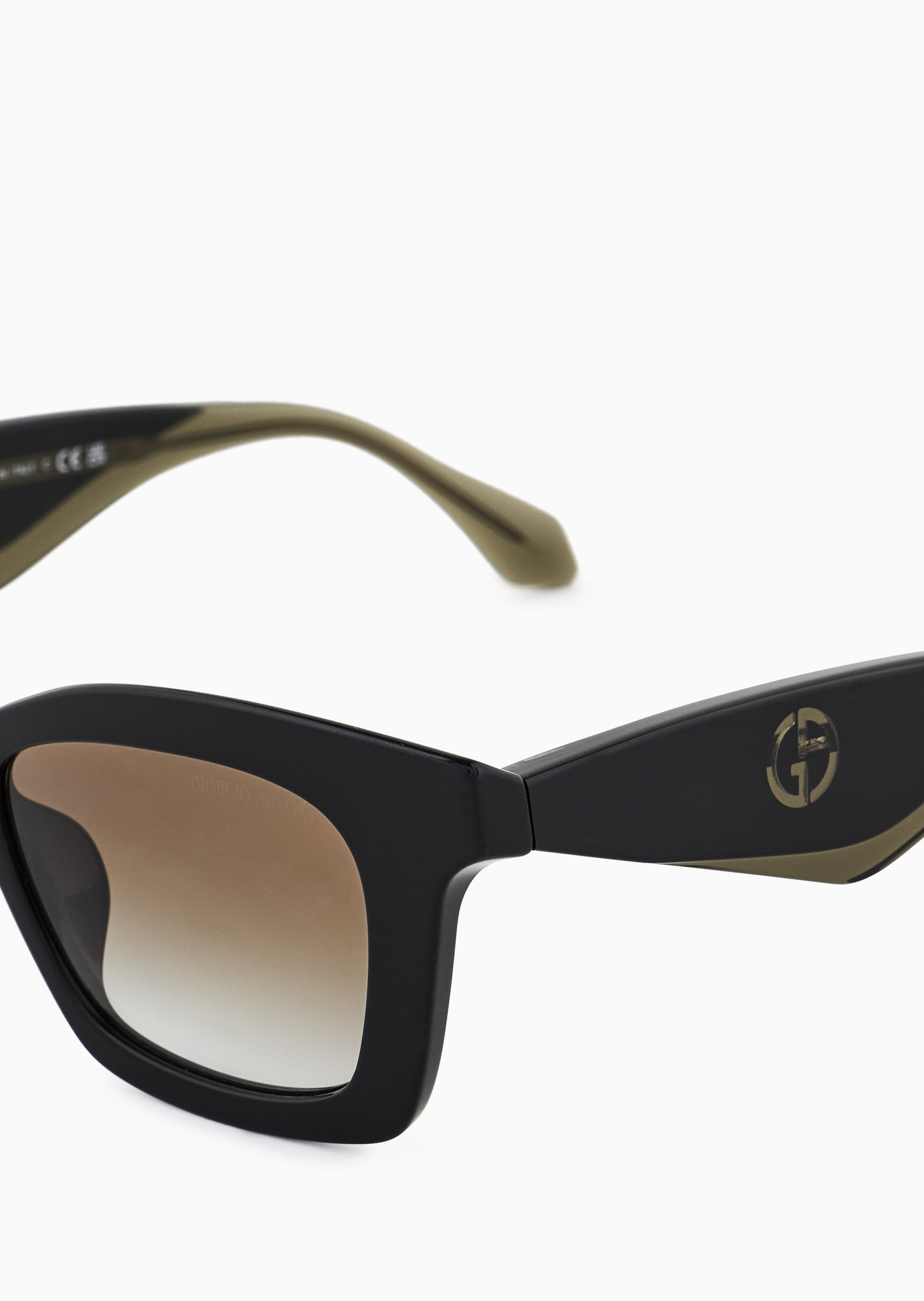 Giorgio Armani 女士蝴蝶形粗边框加宽镜腿太阳眼镜