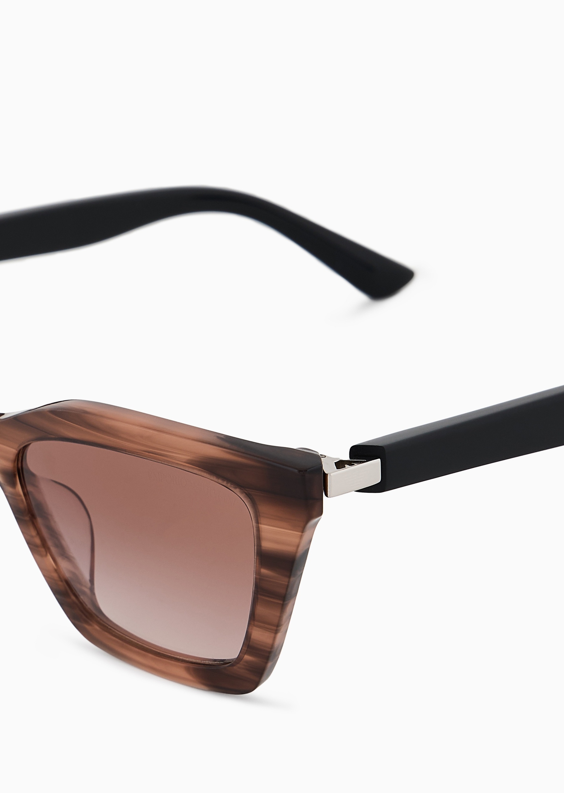 Emporio Armani 女士蝴蝶形粗边框渐变镜片太阳眼镜