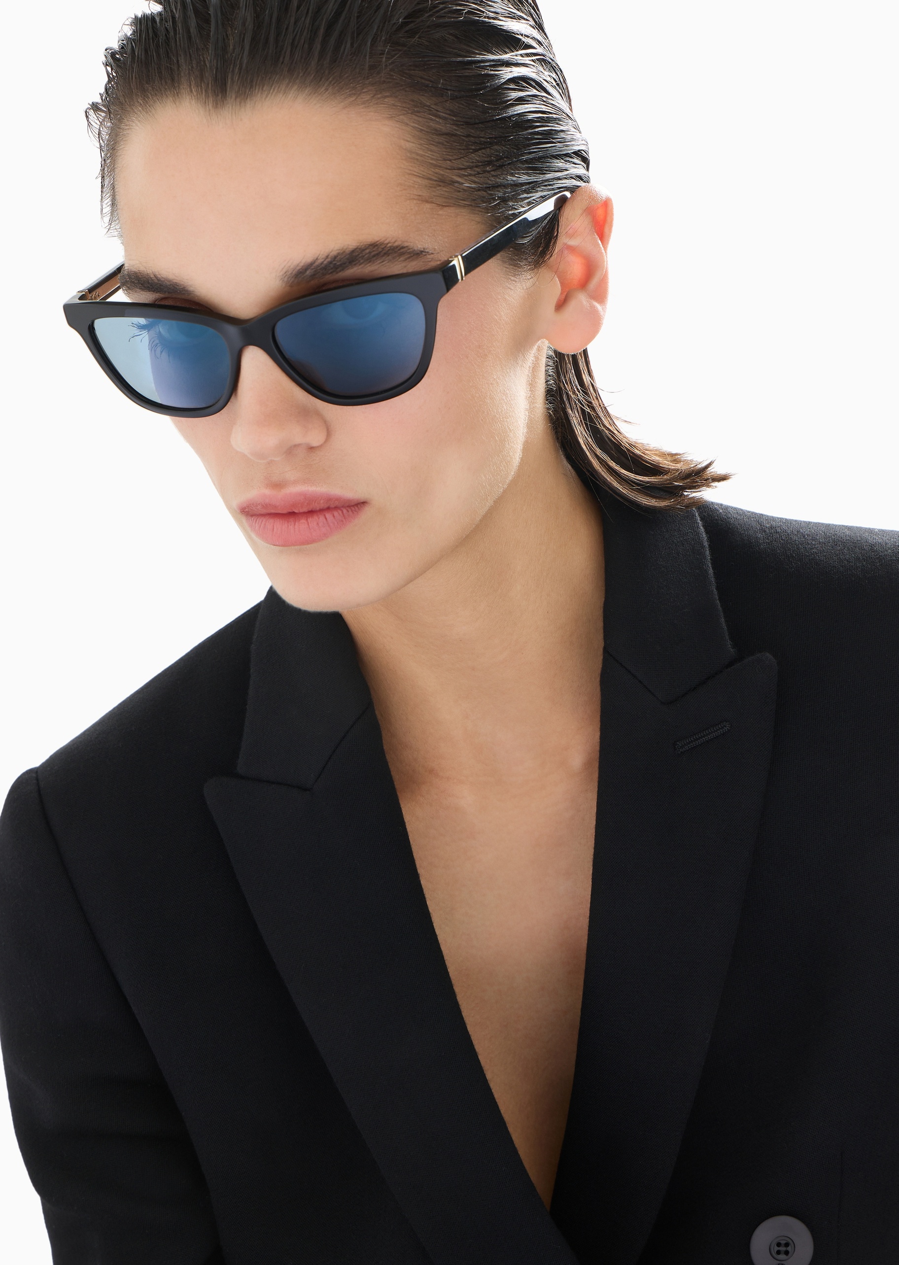 Giorgio Armani 女士猫眼形粗边框摩登前卫太阳眼镜