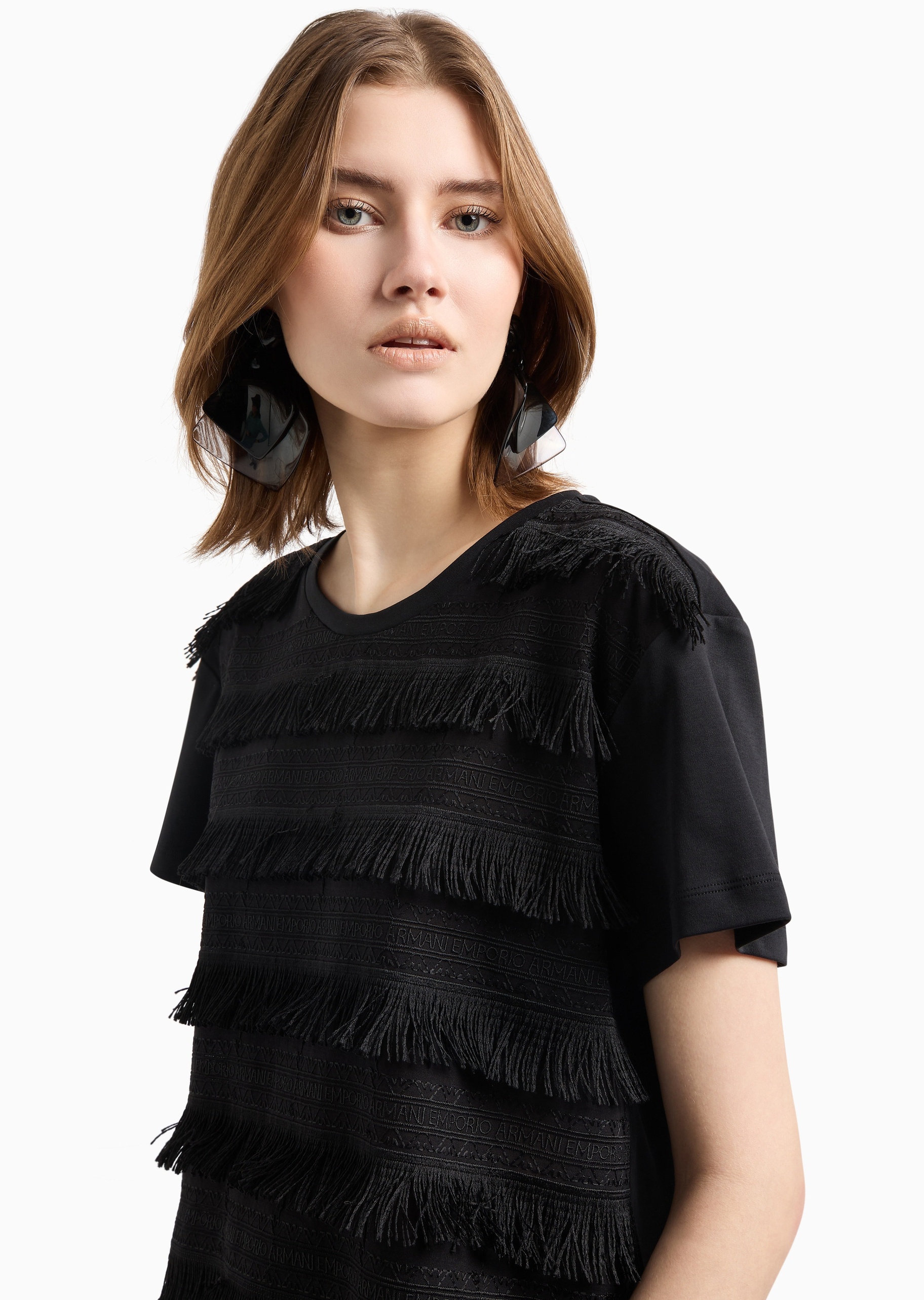 Emporio Armani 女士宽松短袖圆领刺绣流苏时尚T恤