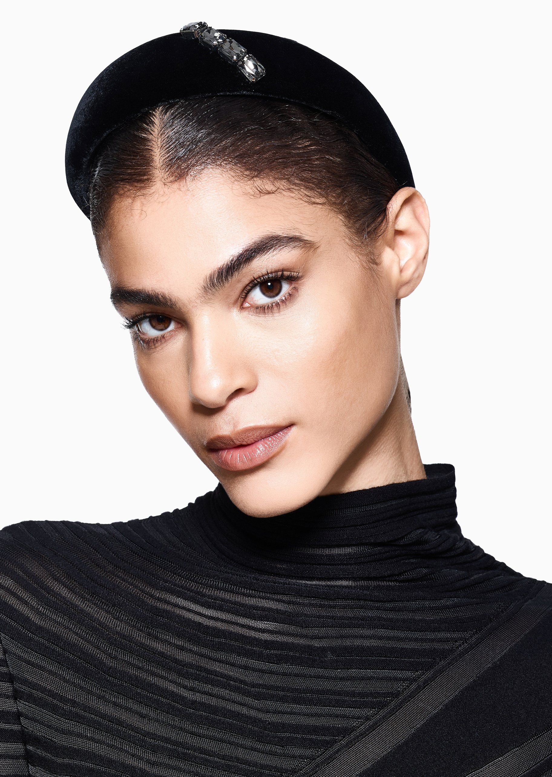 Giorgio Armani 女士璀璨水晶装饰复古绒面优雅发带