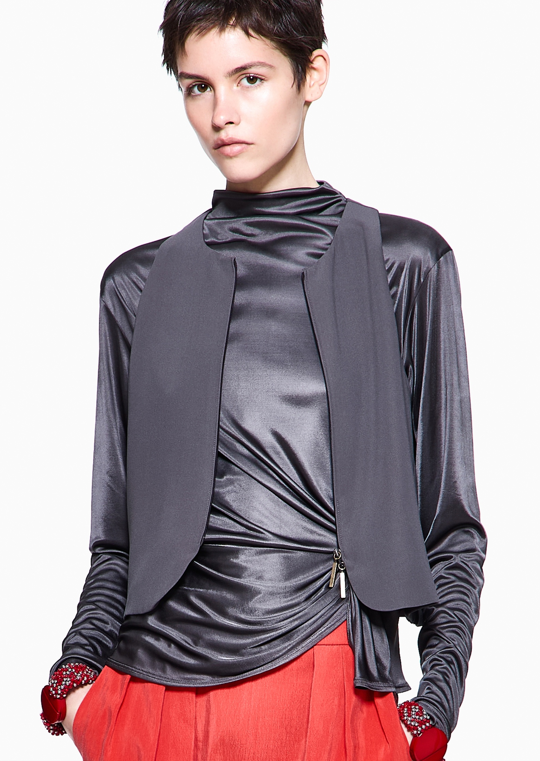 Giorgio Armani 女士长袖半高领褶皱收腰垂感针织衫