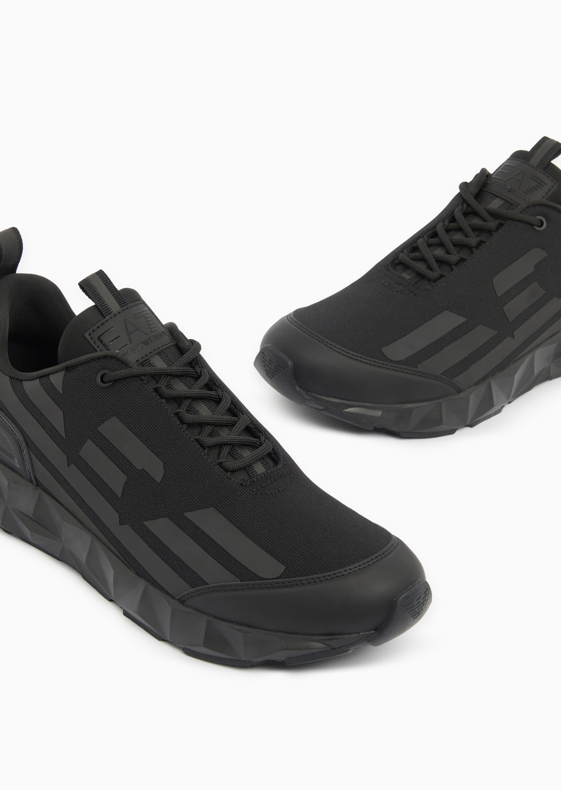 EA7 男女同款系带低帮鹰标LOGO运动鞋