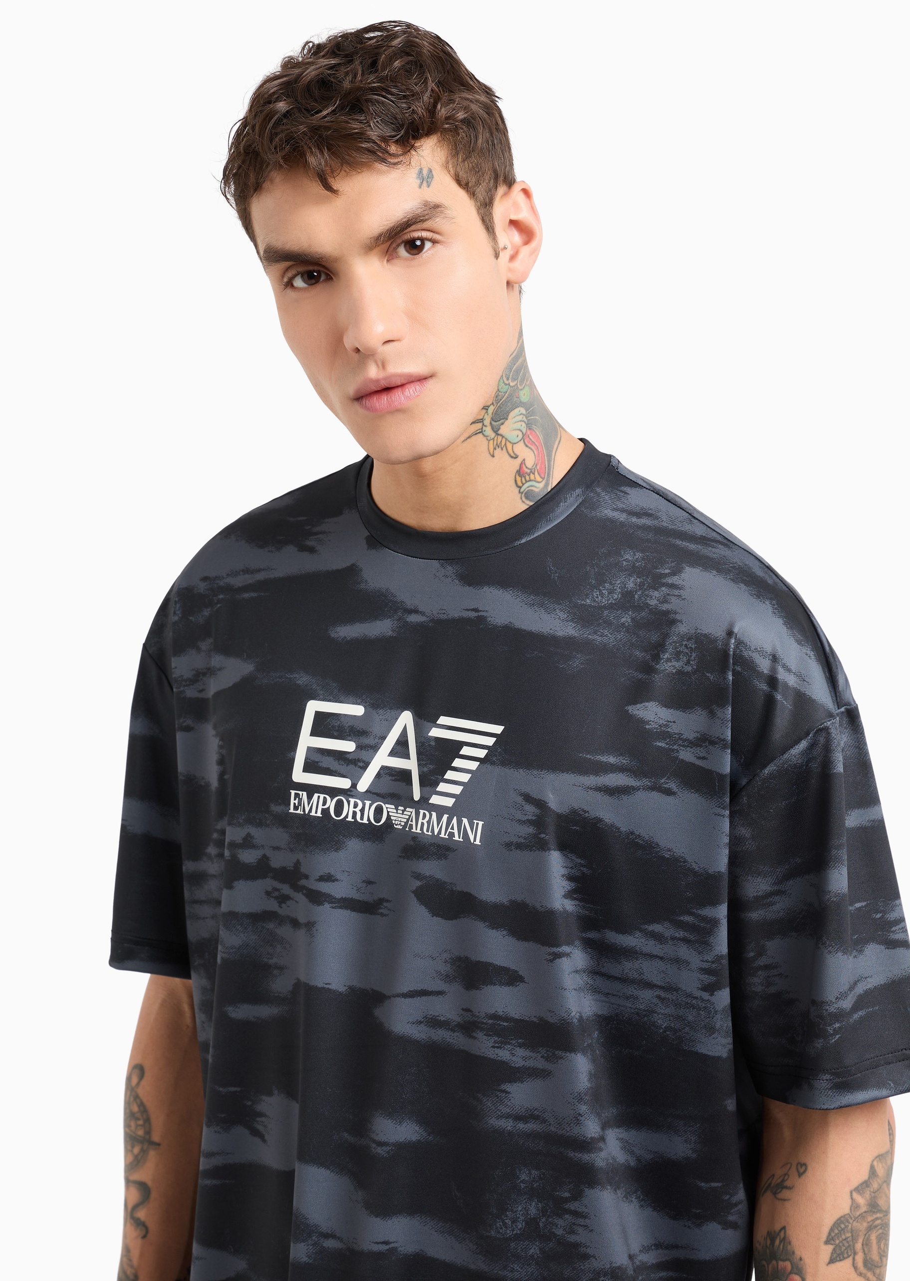EA7 男士弹力宽松短袖圆领通体印花运动T恤