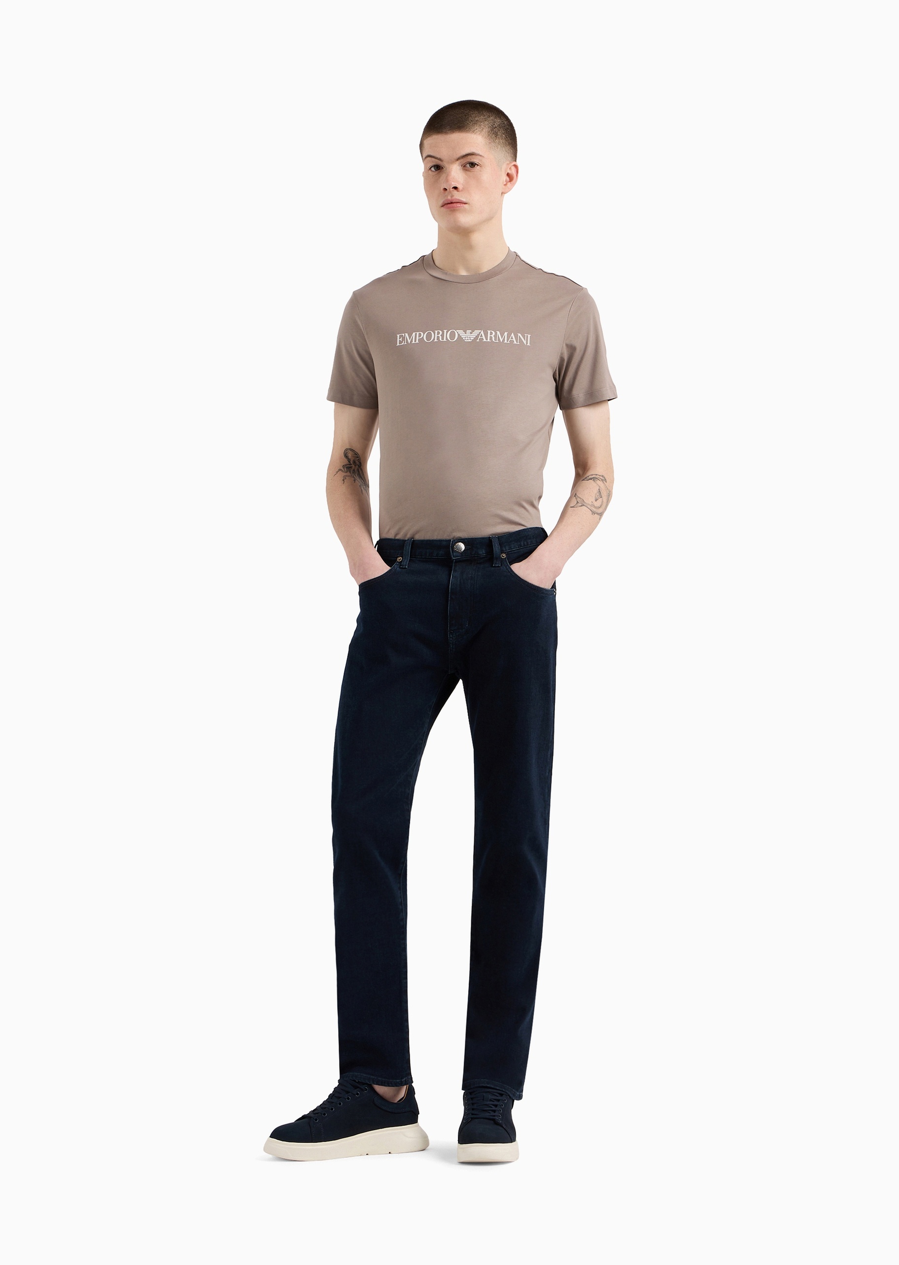 Emporio Armani 男士中腰微弹直筒复古直脚经典牛仔裤