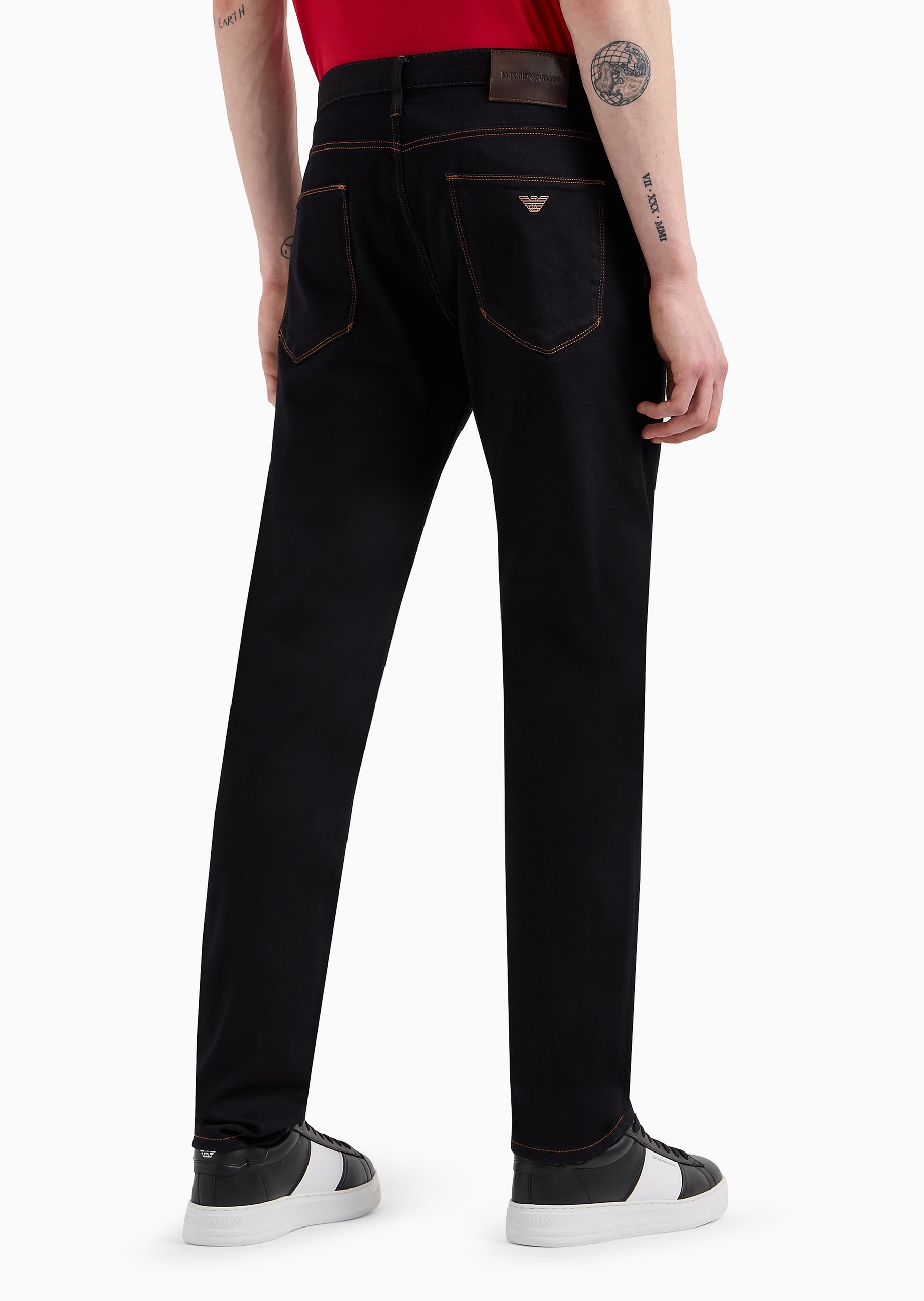 Emporio Armani 男士纯棉微弹修身低腰长款直筒小直脚牛仔裤