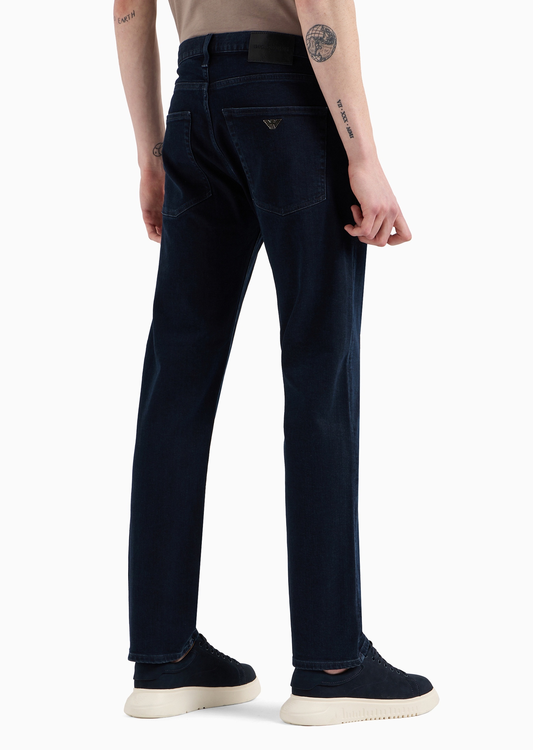 Emporio Armani 男士中腰微弹直筒复古直脚经典牛仔裤