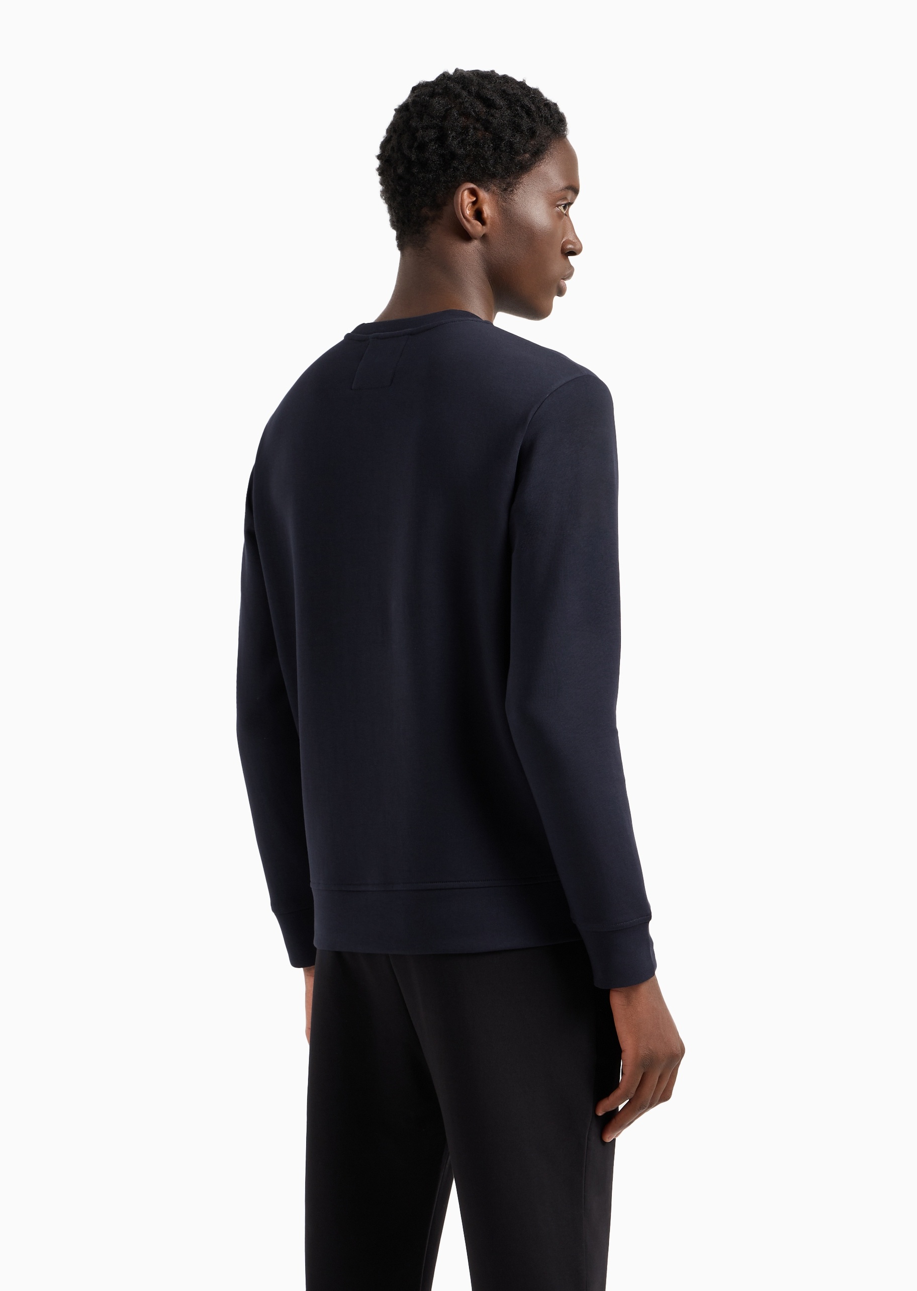 Emporio Armani 男女同款套头圆领合身落肩商务休闲卫衣