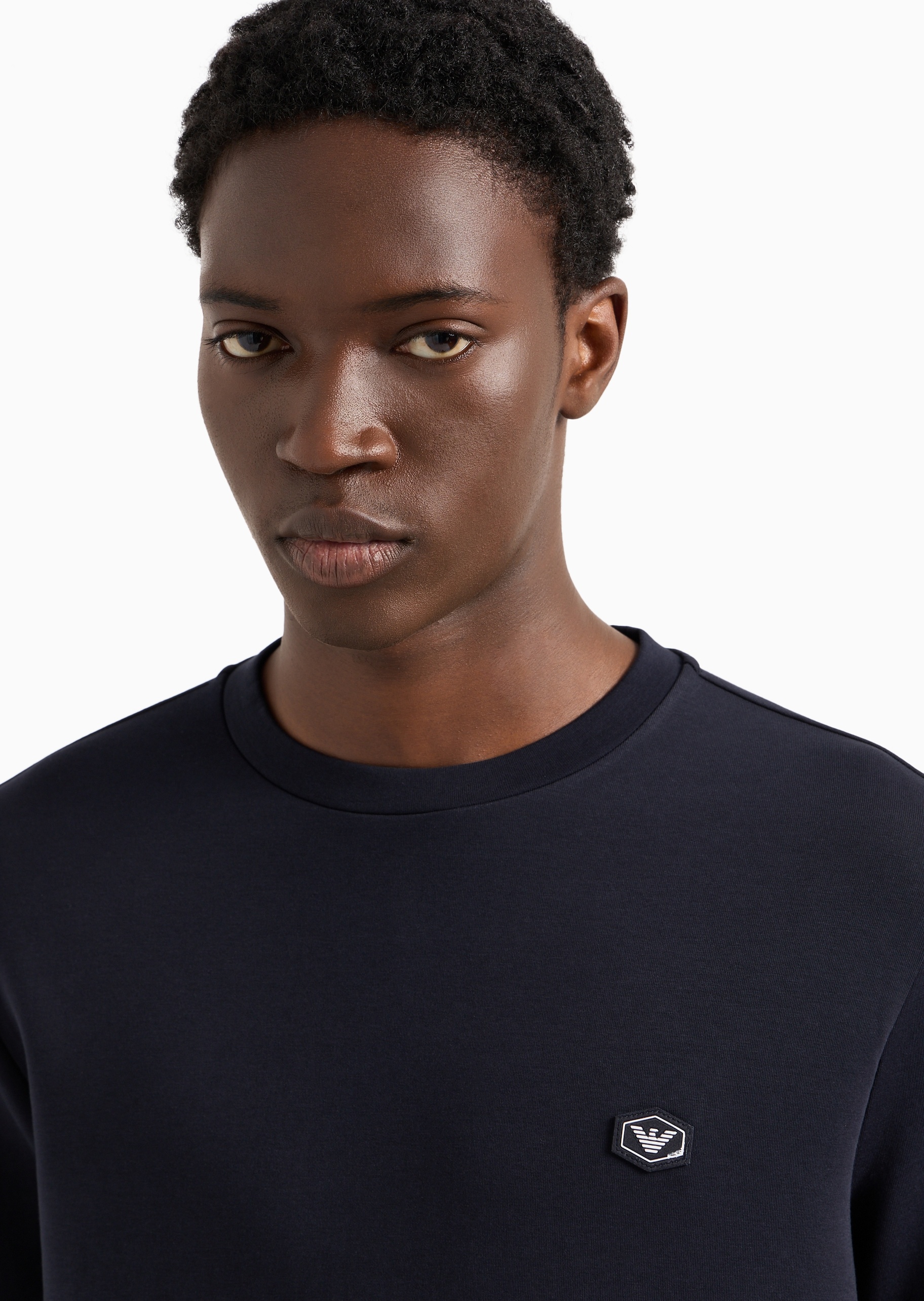 Emporio Armani 男女同款套头圆领合身落肩商务休闲卫衣