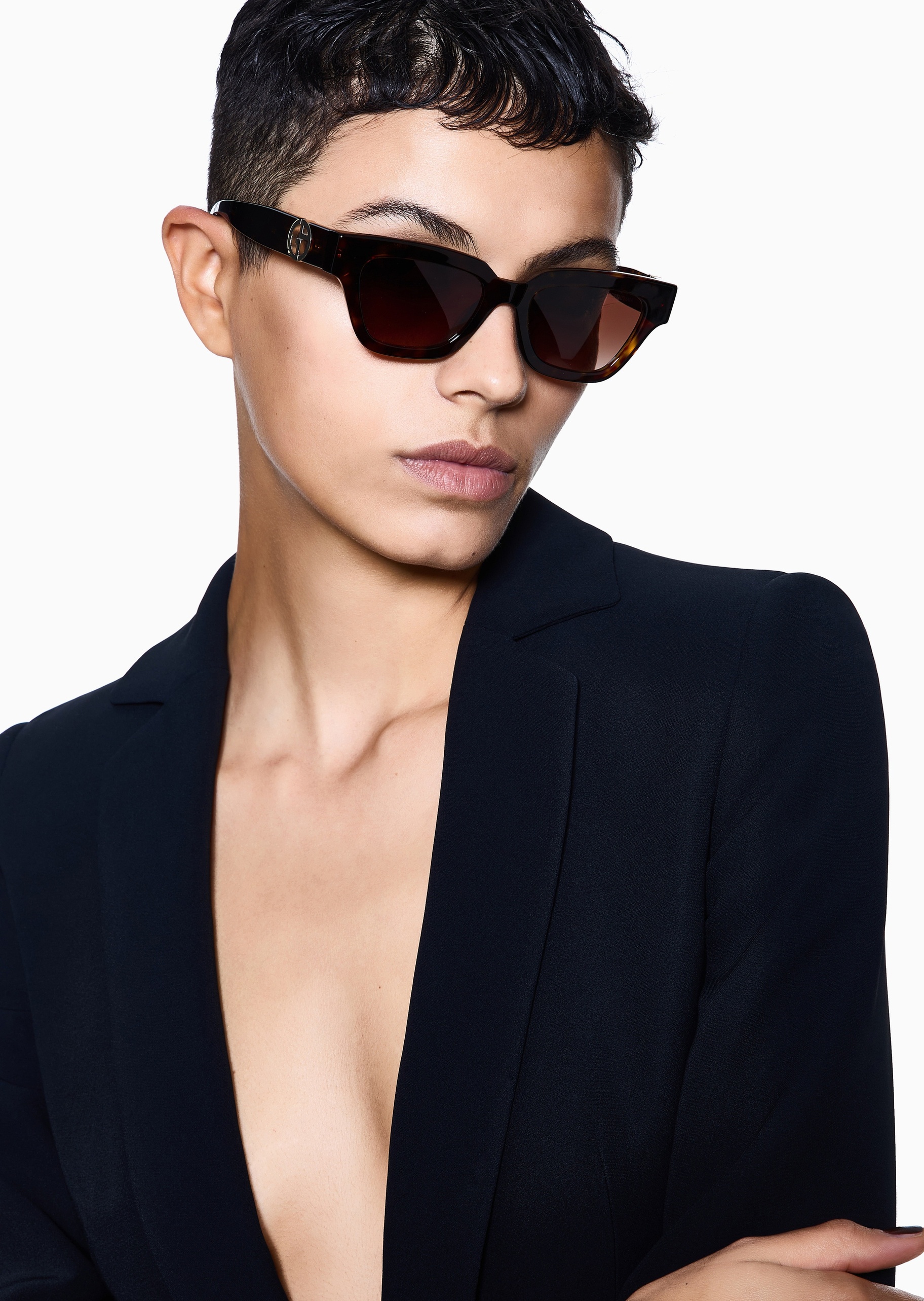 Giorgio Armani 女士猫眼形粗框镂空镜腿渐变镜片太阳眼镜