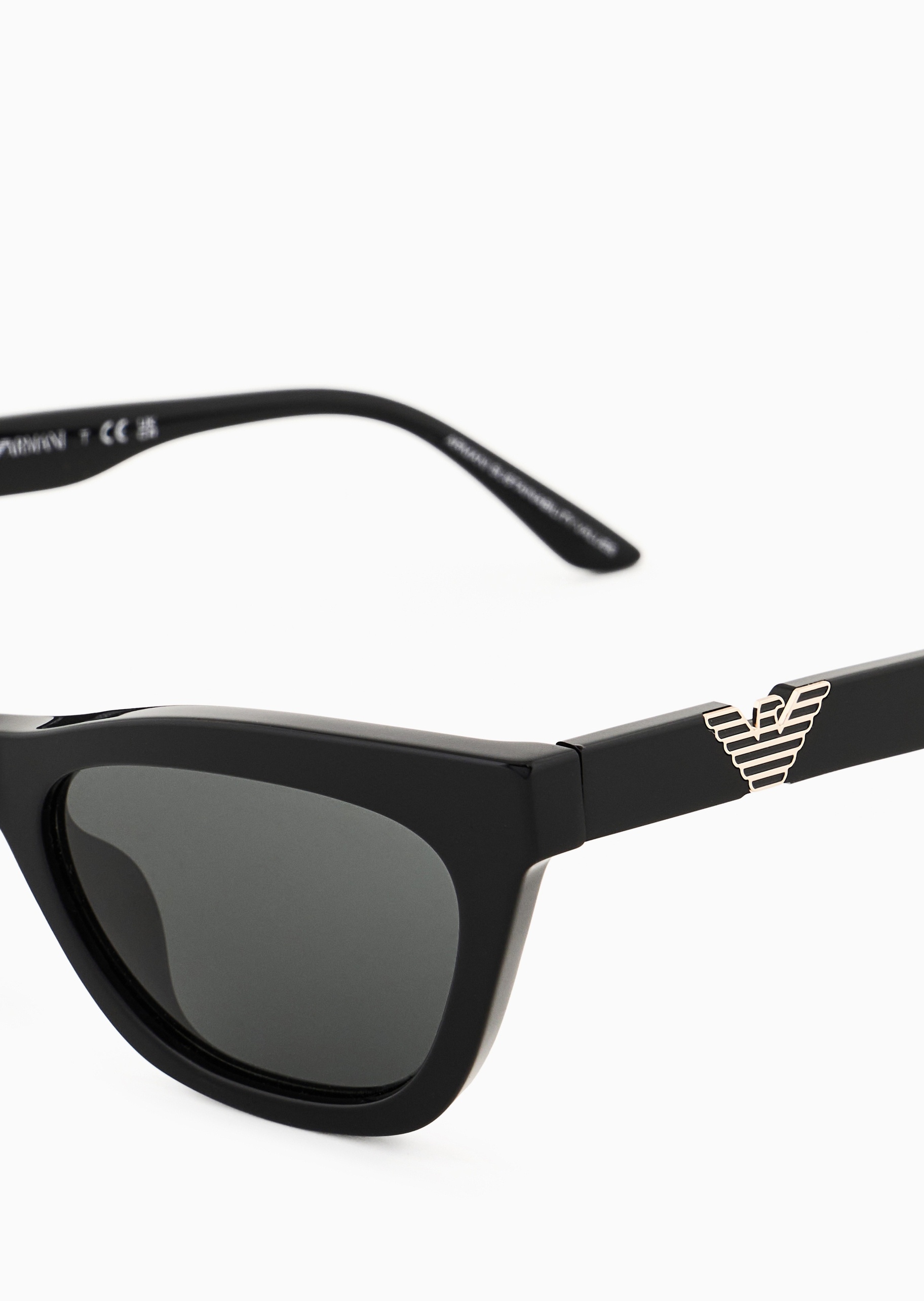 Emporio Armani 女士猫眼形粗框撞色鹰标复古太阳眼镜
