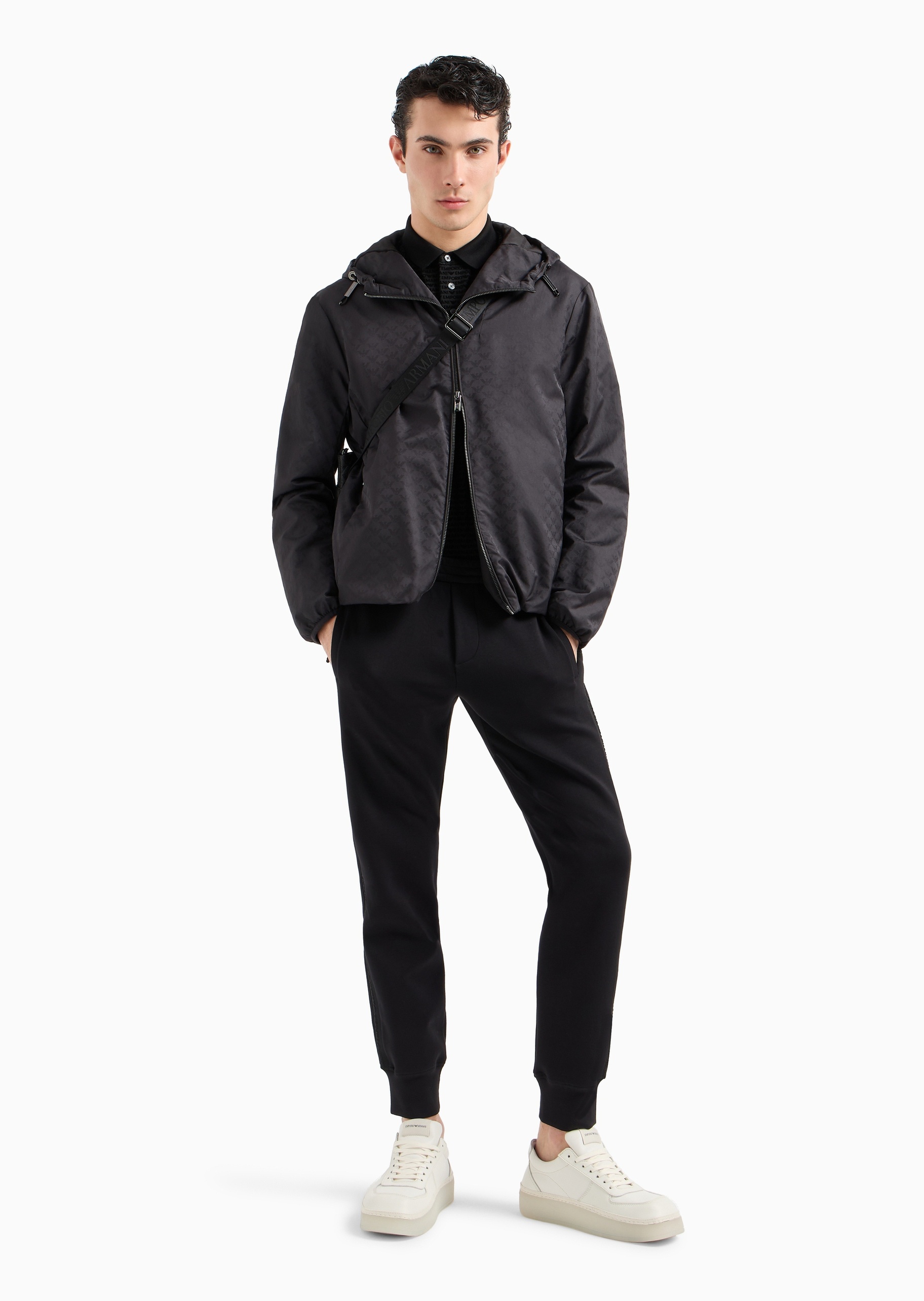 Emporio Armani 男士连帽满印休闲直身通勤棉服外套