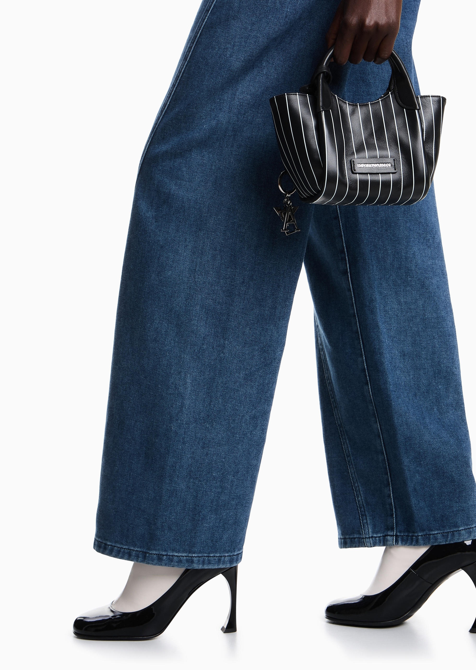Emporio Armani 女士全棉宽松中腰长款直筒牛仔裤