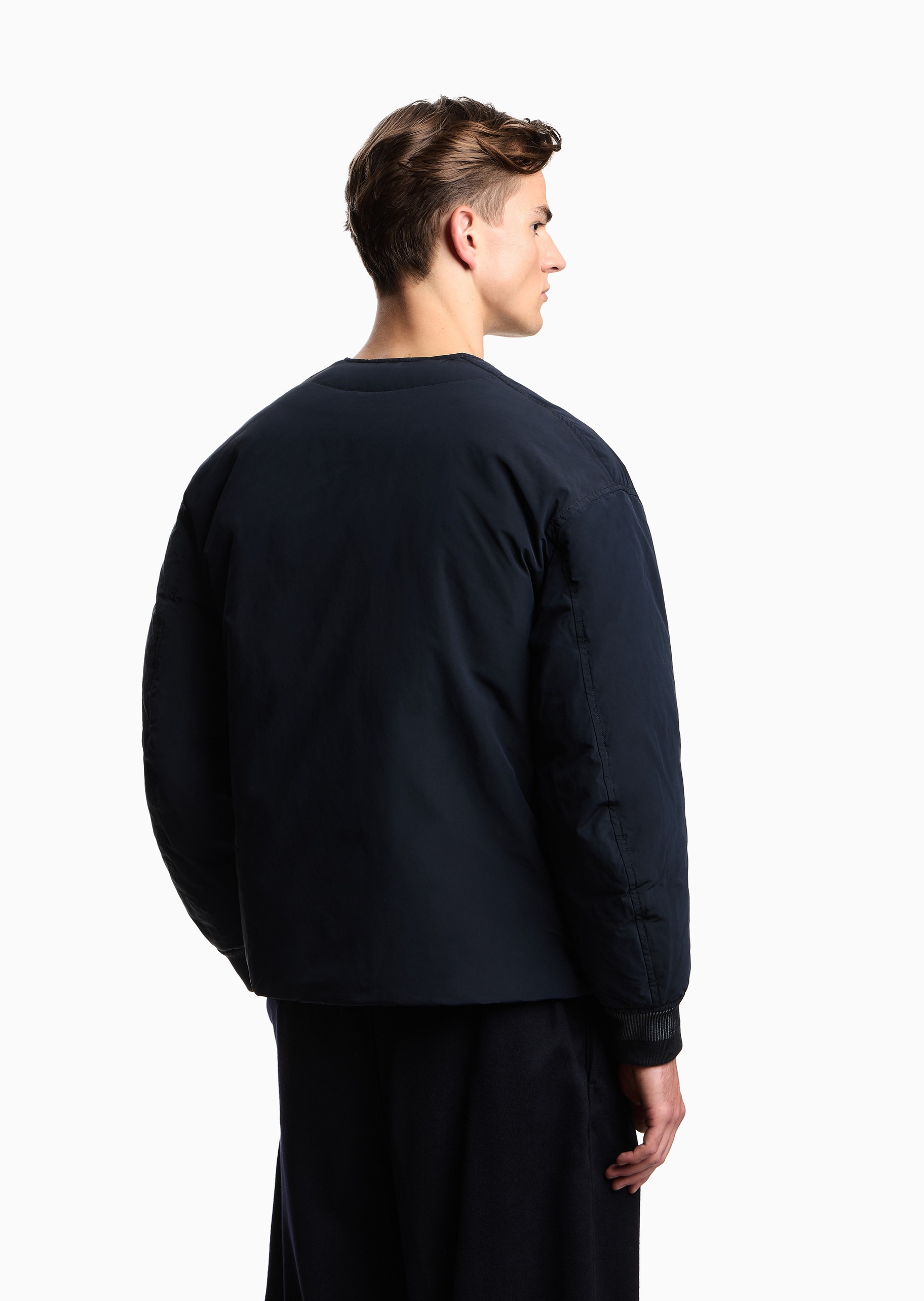 Emporio Armani 男士短款纽扣门襟休闲通勤羽绒服