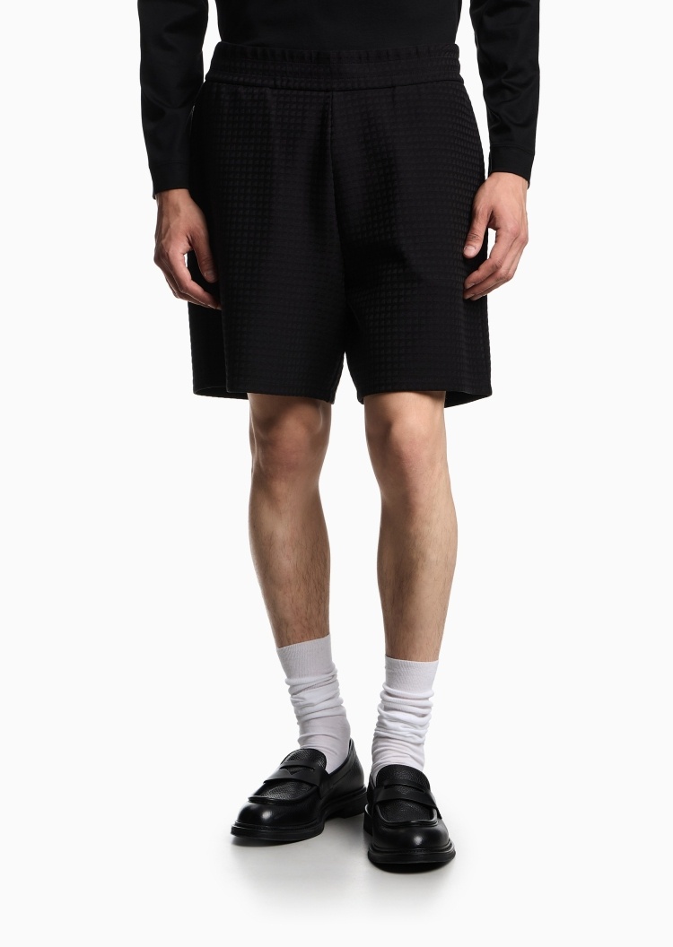 Emporio Armani 男士宽松直筒通体提花百慕大短裤